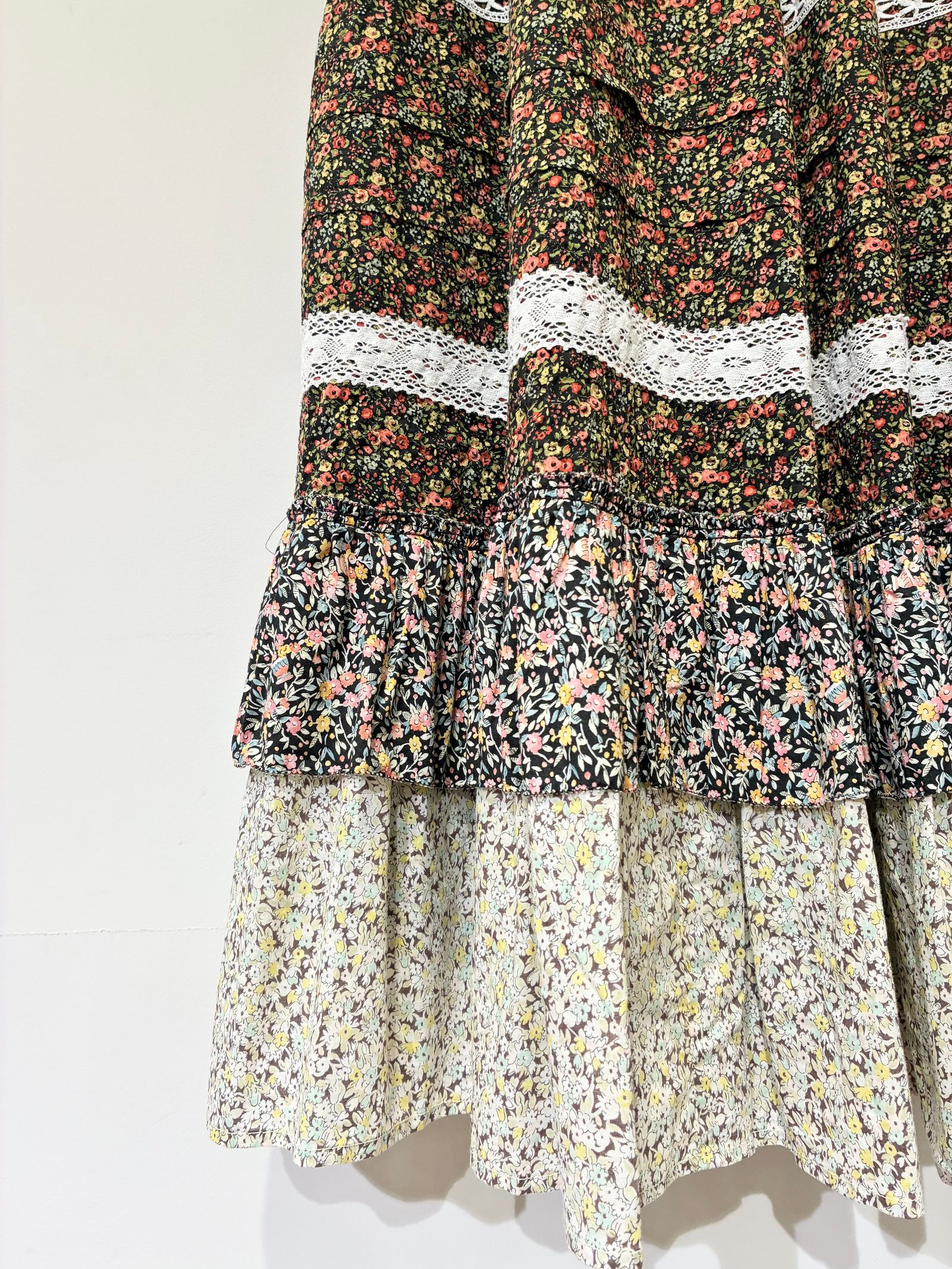 Printed Skirt / 花柄プリントスカート / ブラック
