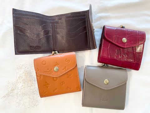 IL BISONTE 大人気がま口二つ折り財布