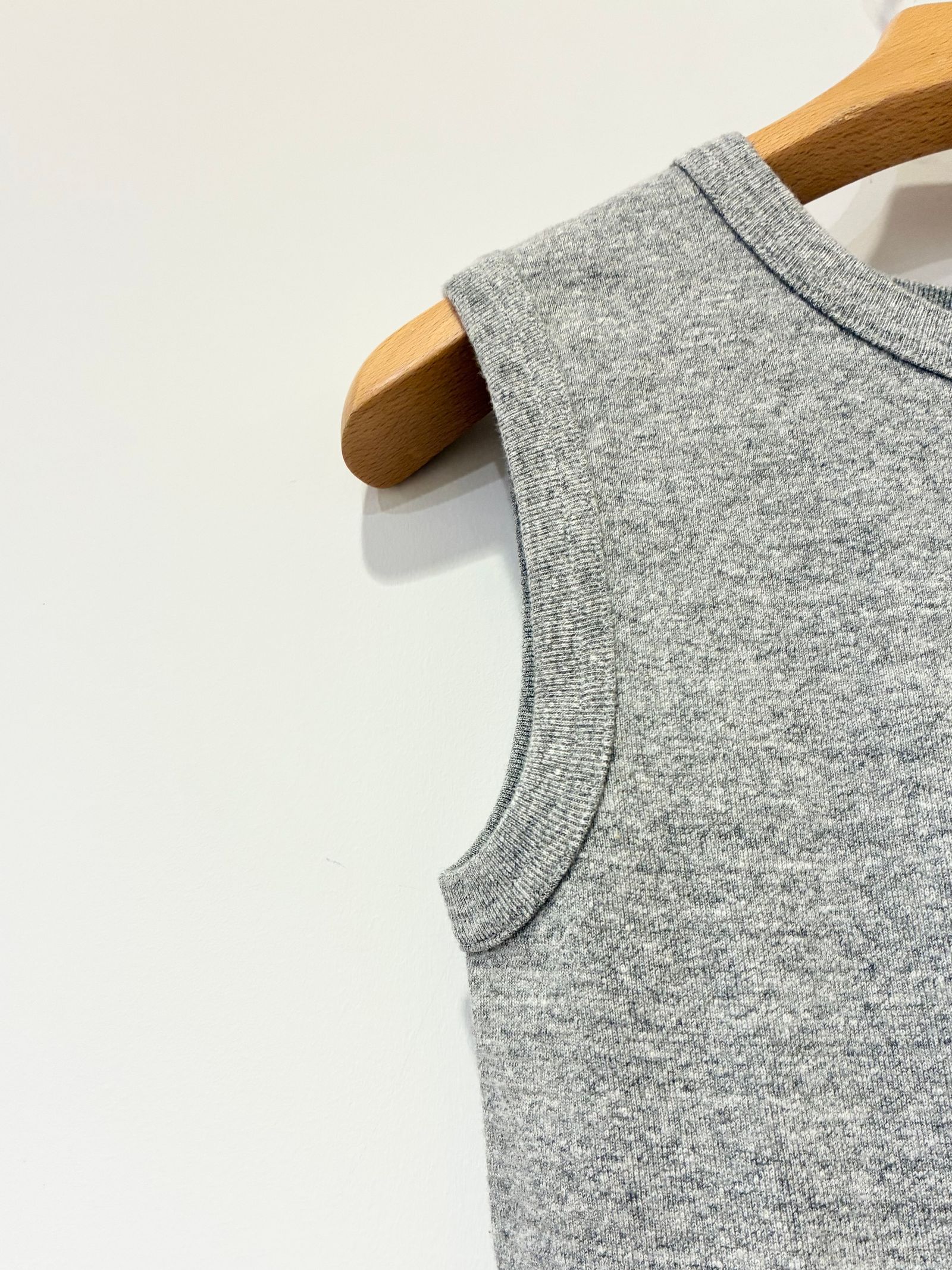 CIRCULAR RIB SLEEVELESS – Shinzone