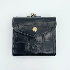 型押しがま口二つ折り財布