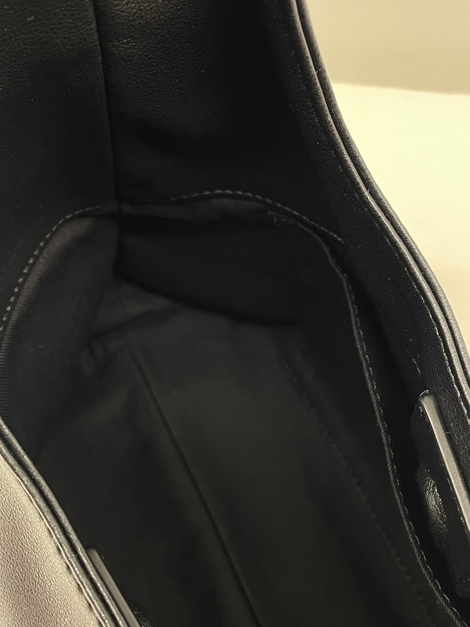 Baby Ninon ショルダーバッグ / ショルダーバッグ / ブラック