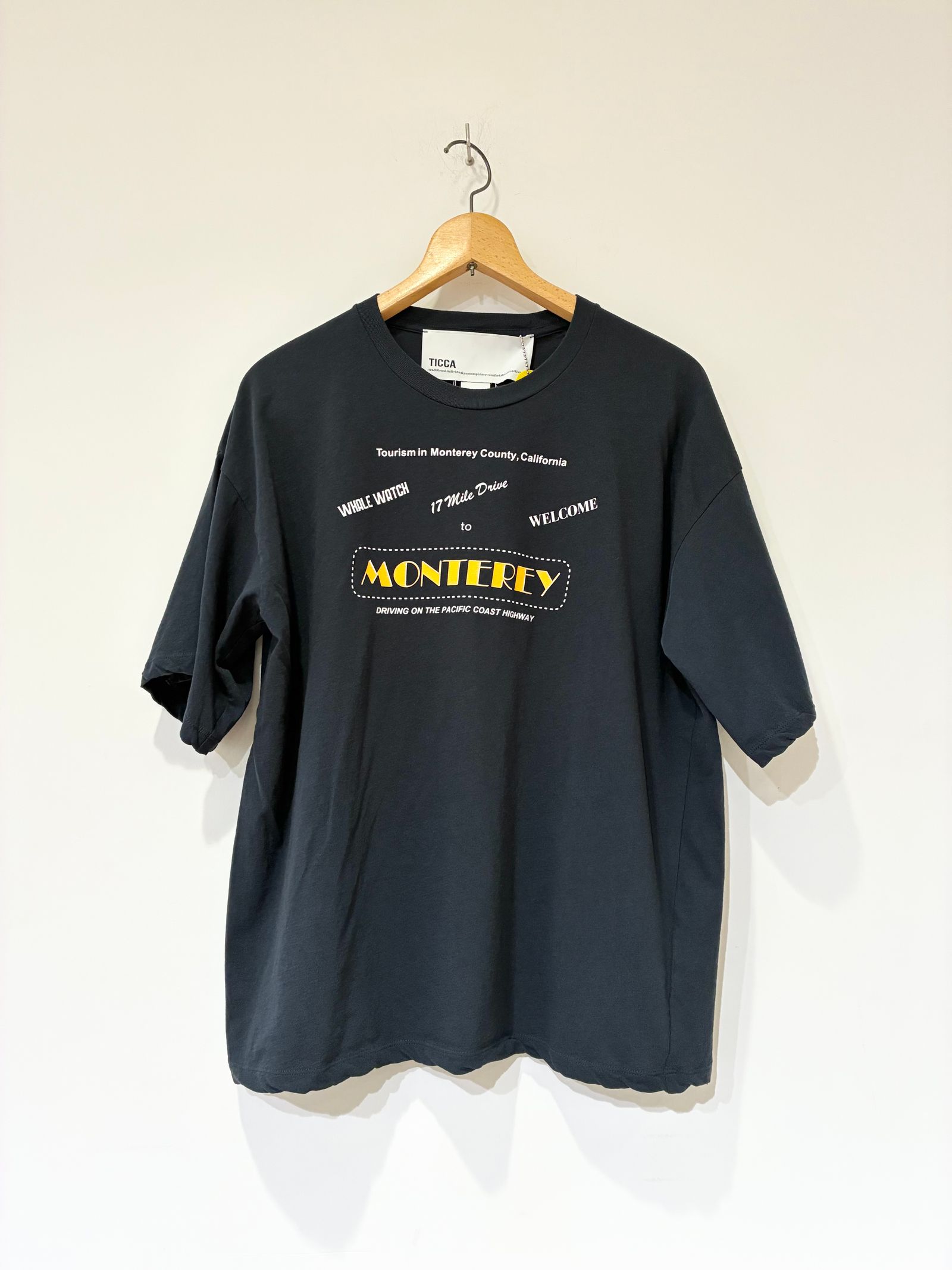 HALLOW'S web store