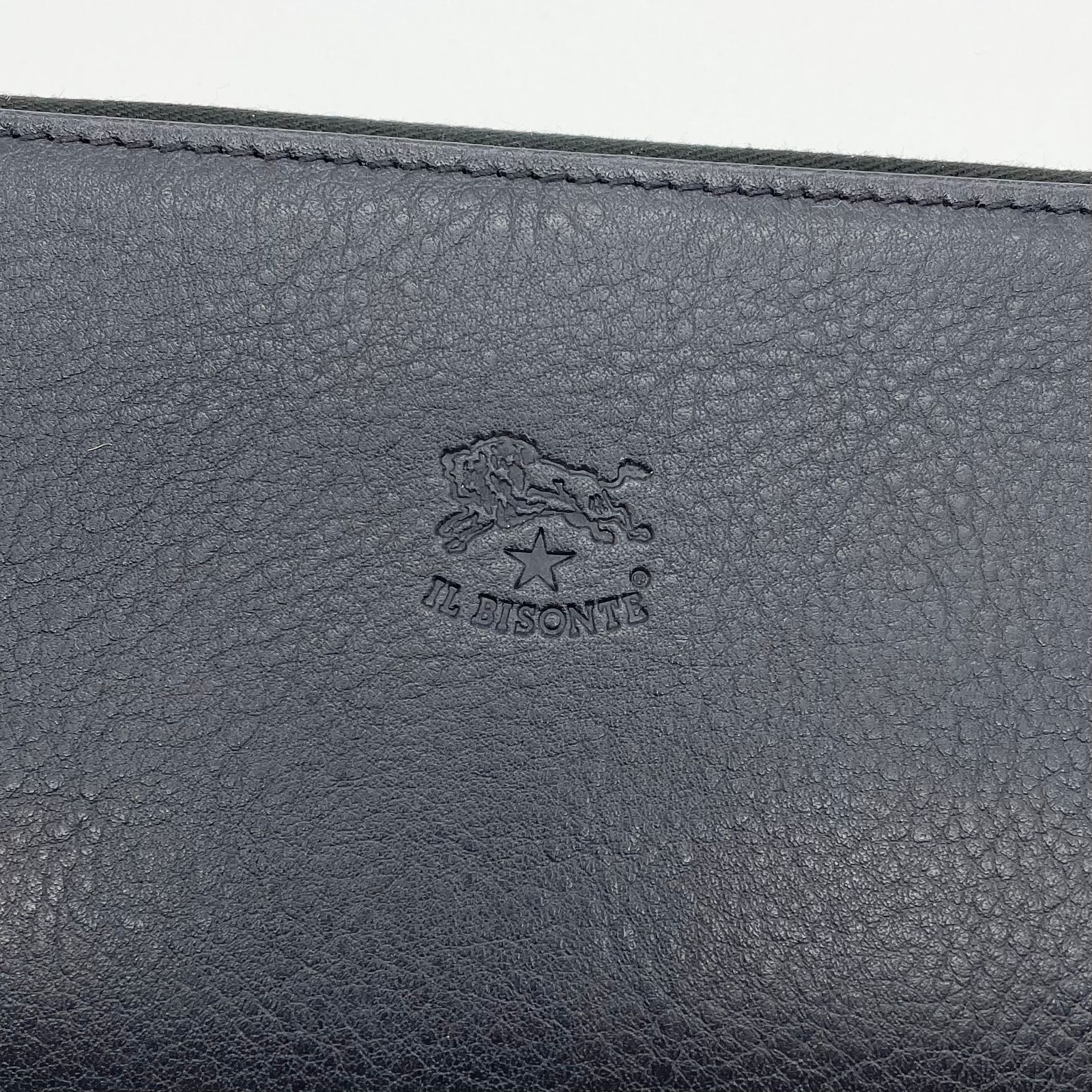 ラウンドジップ長財布