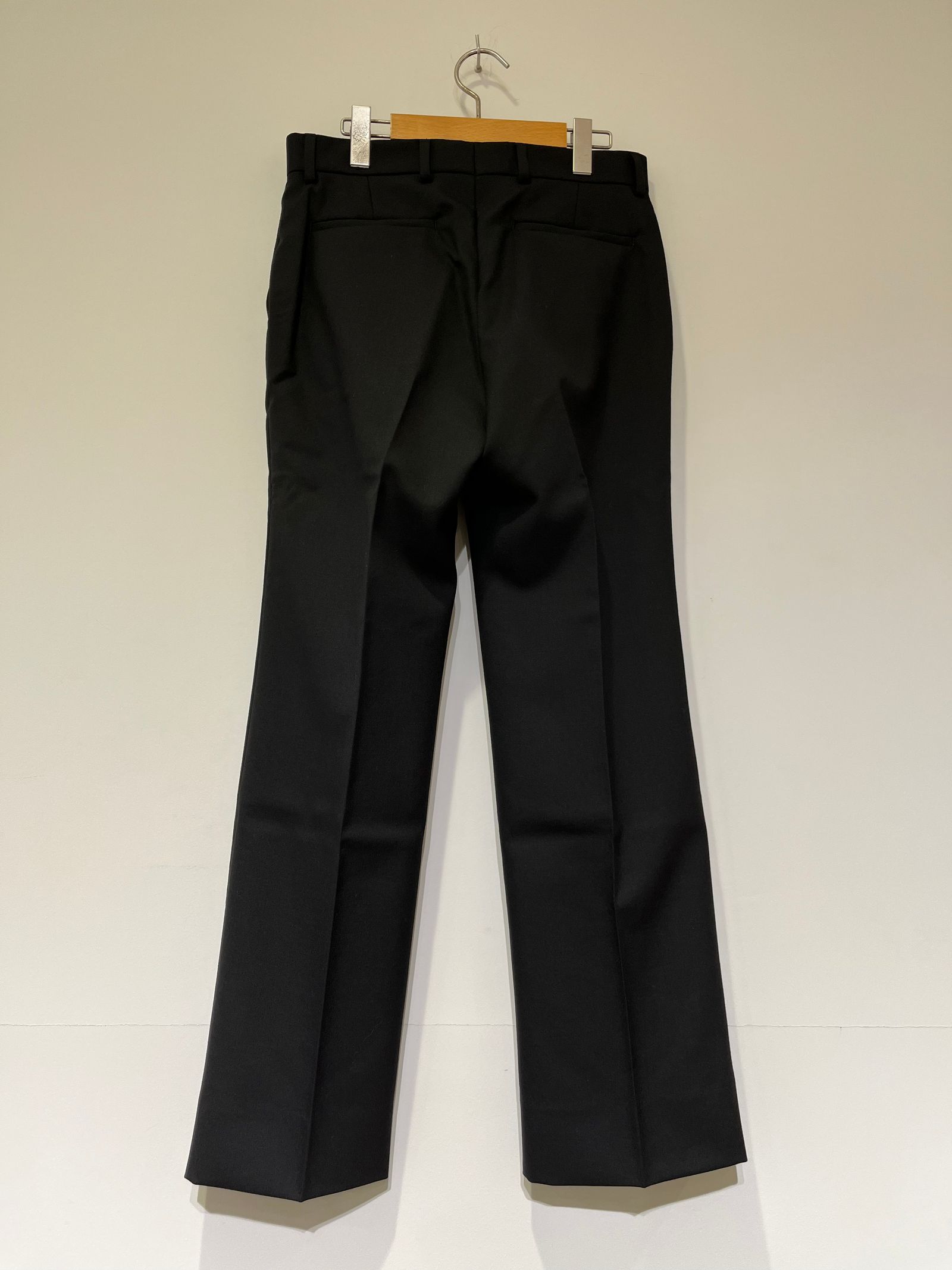NO Pleats / ドレスパンツ / センタープレスパンツ / スラックス / ブラック