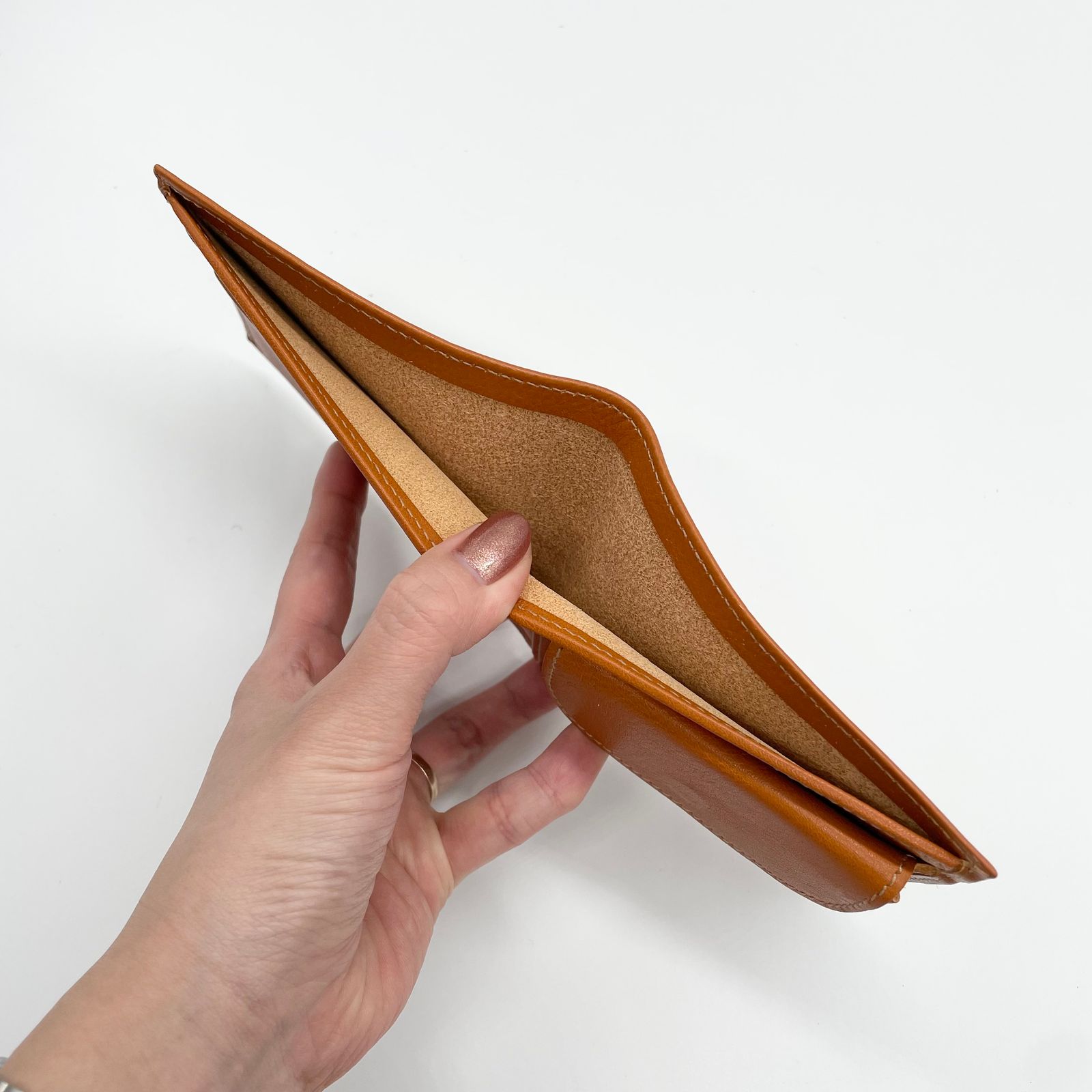 レザー二つ折り財布