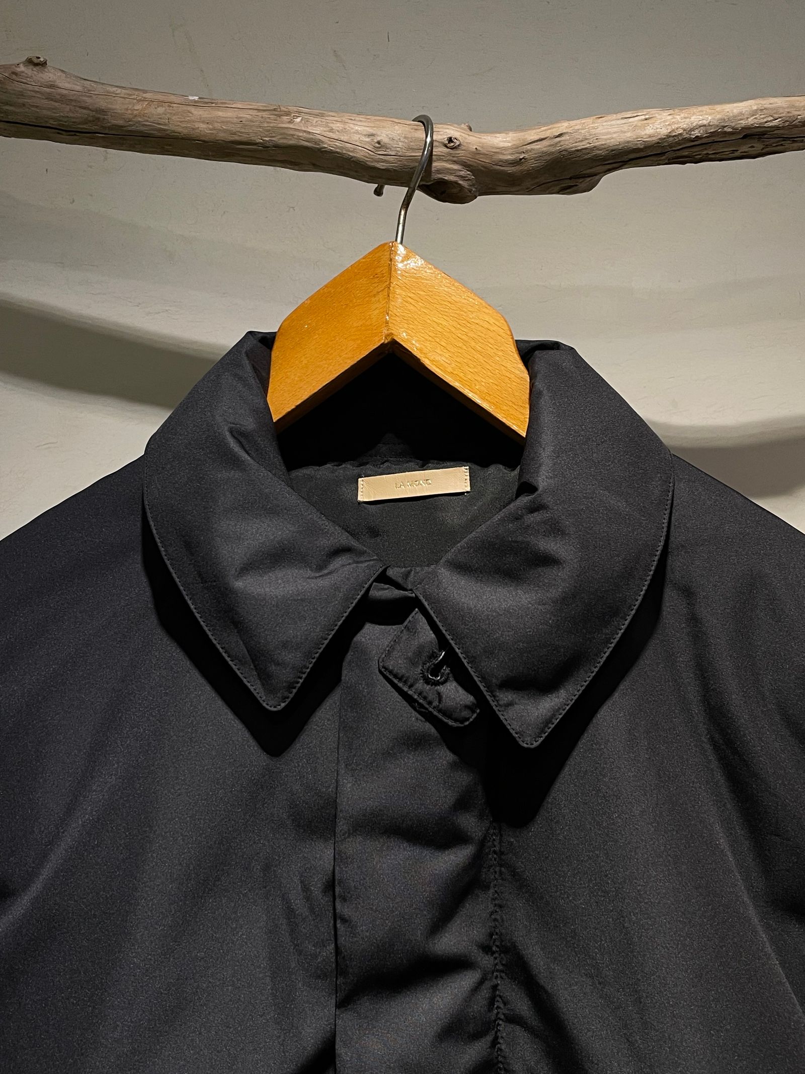 SOUTIEN COLLAR DOWN JAKET / ステンカラーダウンジャケット / ブラック