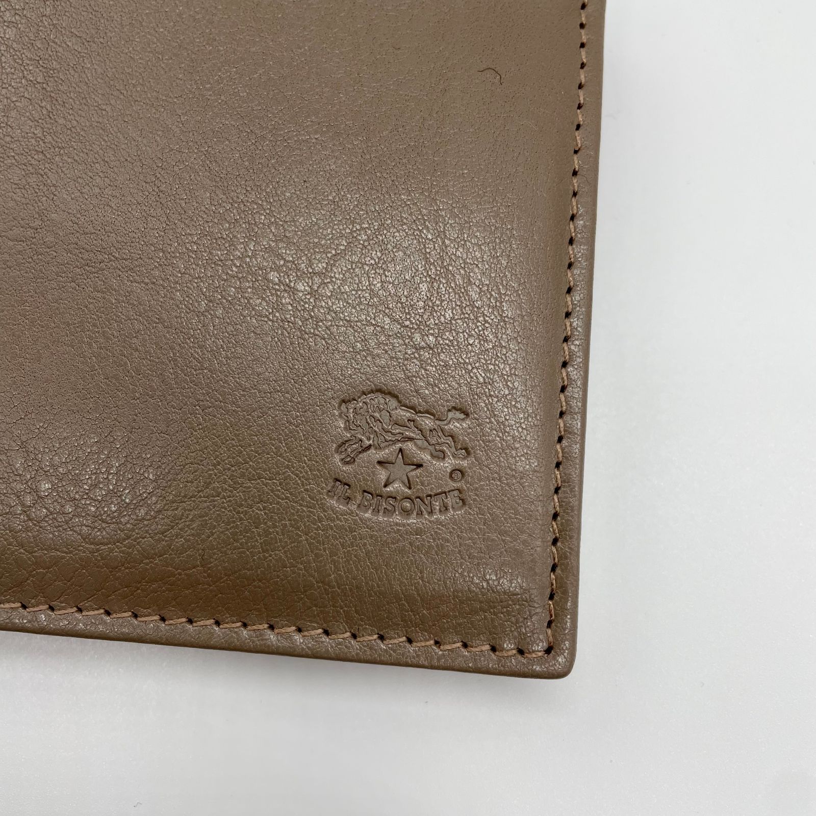 レザー二つ折り財布