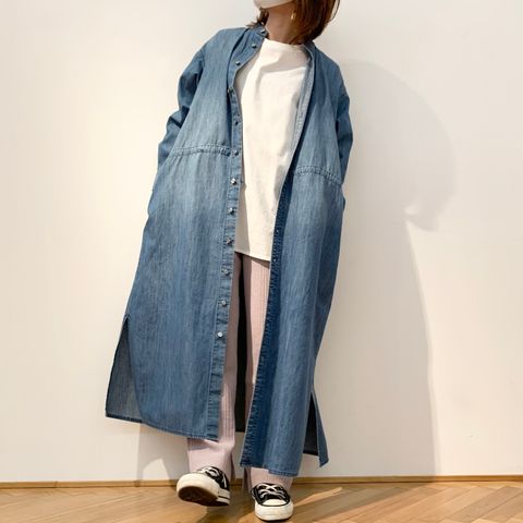 ミルキーなピンクはデニム合わせでかわいすぎないコーディネートに◎