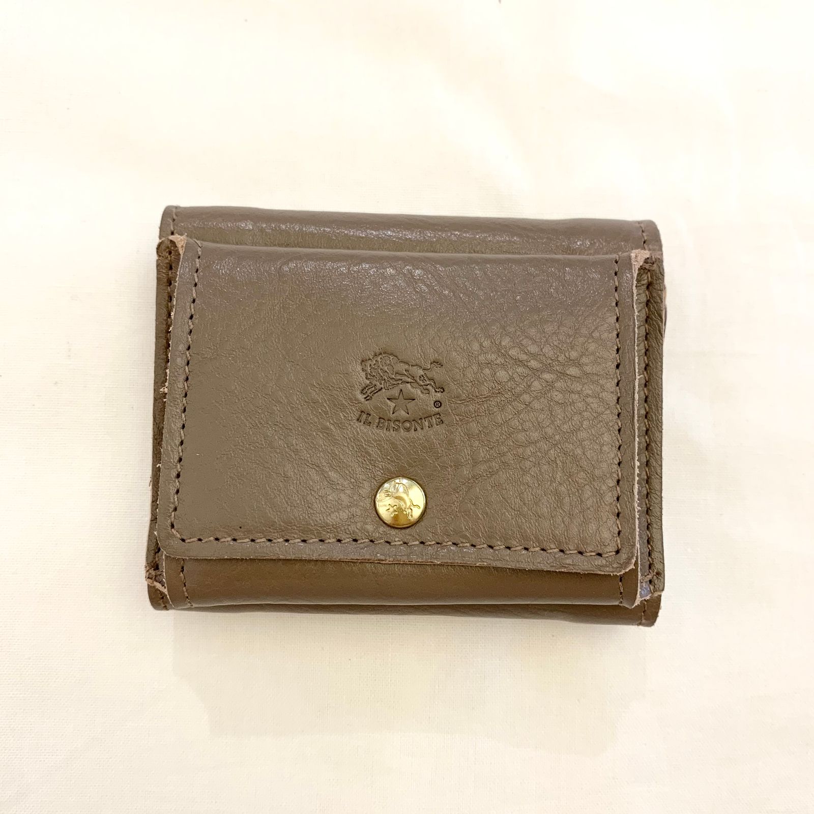 IL BISONTE - 三つ折りミニ財布 | HALLOW's web store