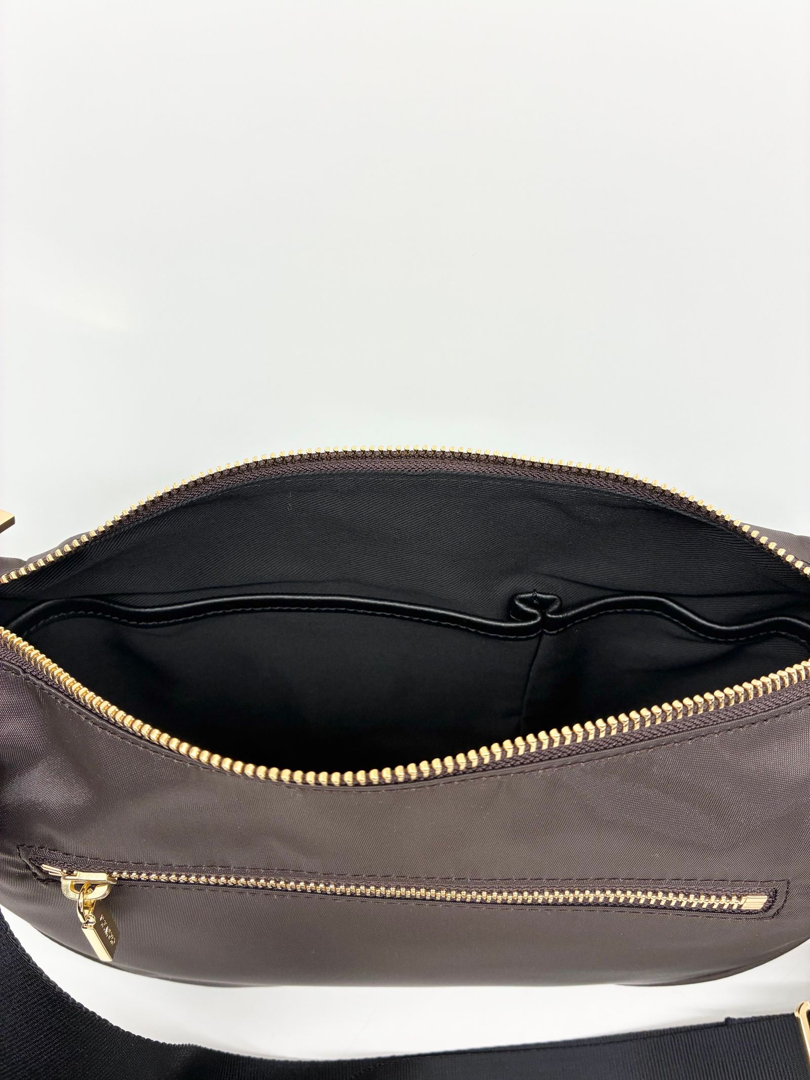 BIANCA / ナイロンボディバッグ / ブラウン