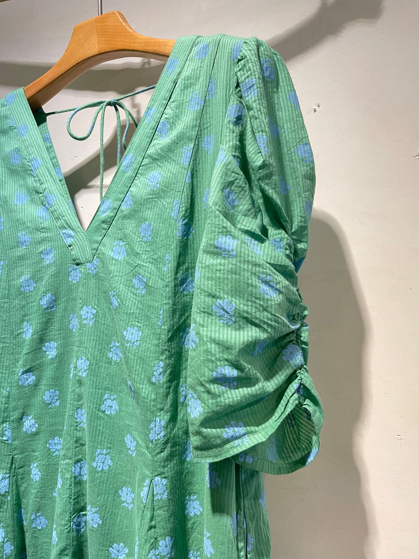 Cotton Dobby Stripe Anemone Print Gather Sleeve Dress / 花柄ギャザースリーブワンピース / グリーン