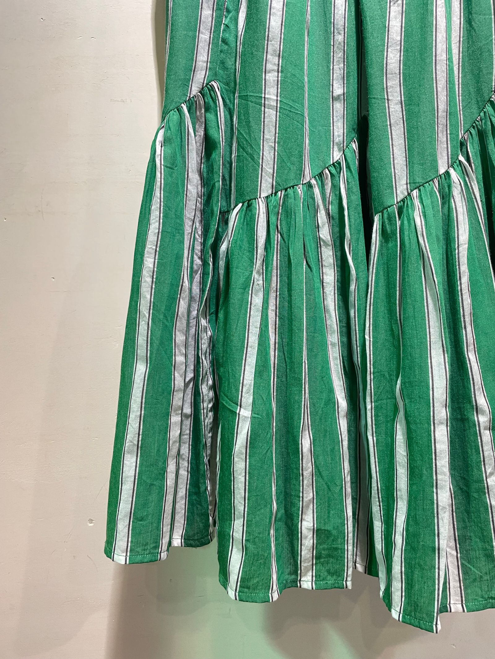 Cotton Voile Stripe Sleeveless Slant Panel Dress / ノースリーブワンピース/ ストライプ / グリーン