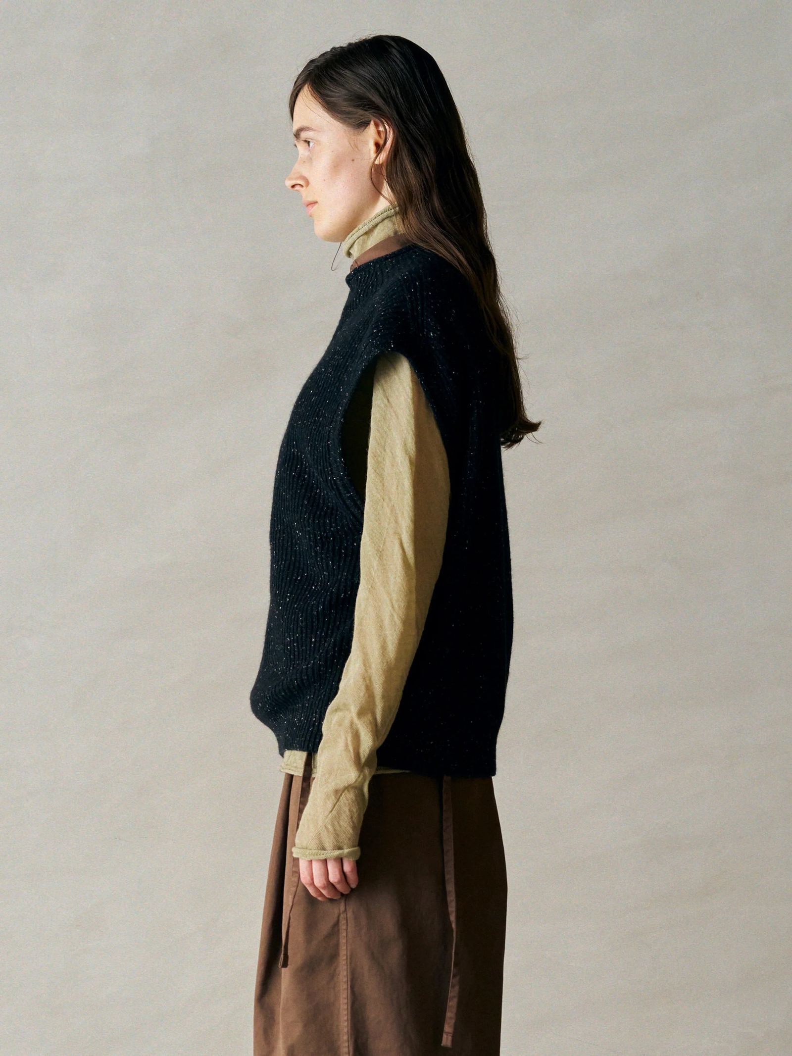WOOLEN COTTON & SILK NEP WOOL TWEED-KNIT VEST / グレージュ