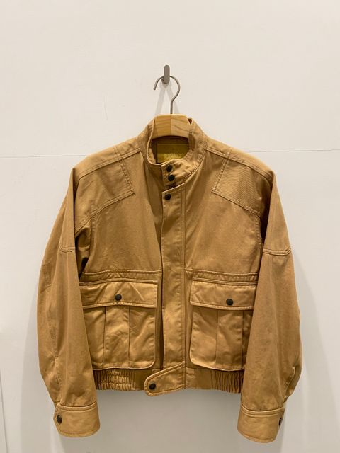 ジップアップブルゾン