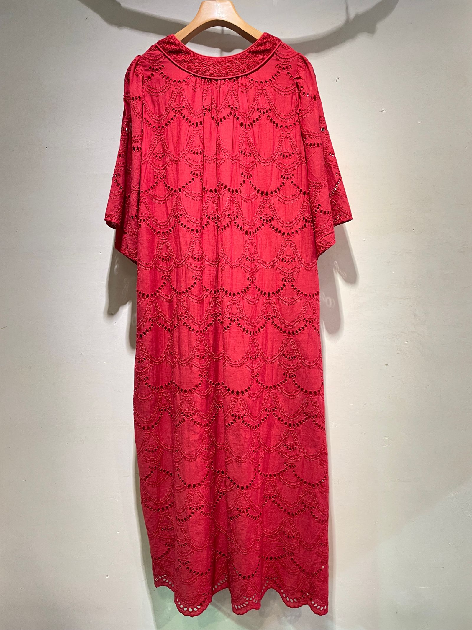 Cotton Voile Dot Hemla Dress / ドット刺繡ワンピース / 赤