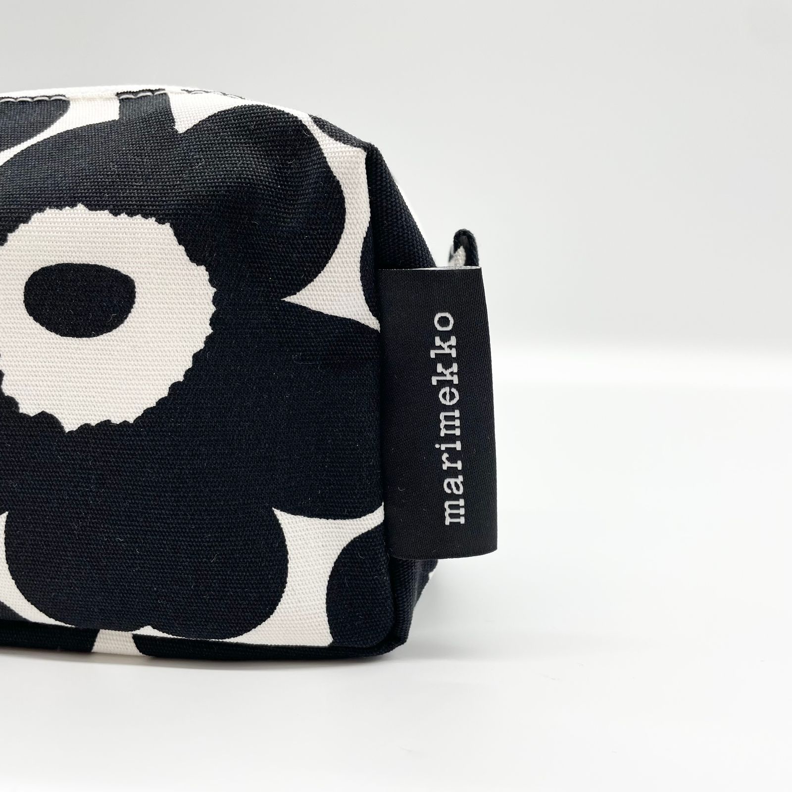 Tiise Mini Unikko ジップポーチ