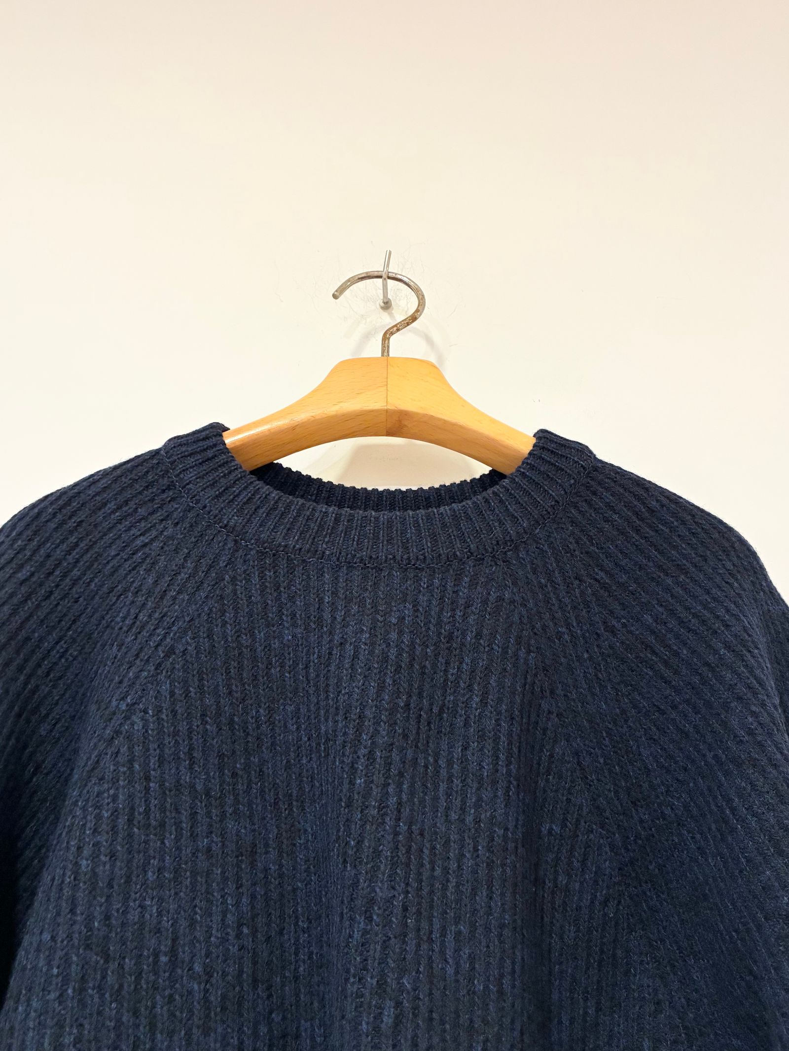 WOOLEN COTTON & EX.FINE LAMBS WOOL RIBBED-KNIT P/O / ショート丈ニット / ブラックネイビー