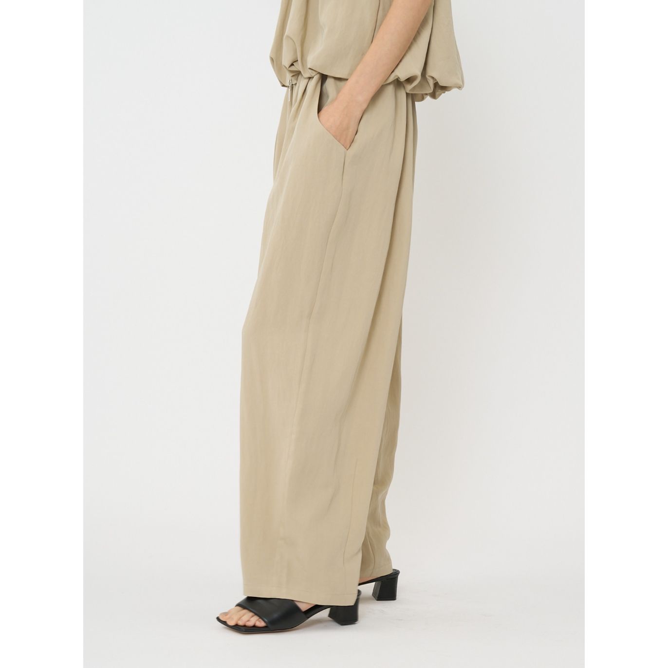 フロントタックカーヴィーPT / カーヴィーパンツ / ベージュ