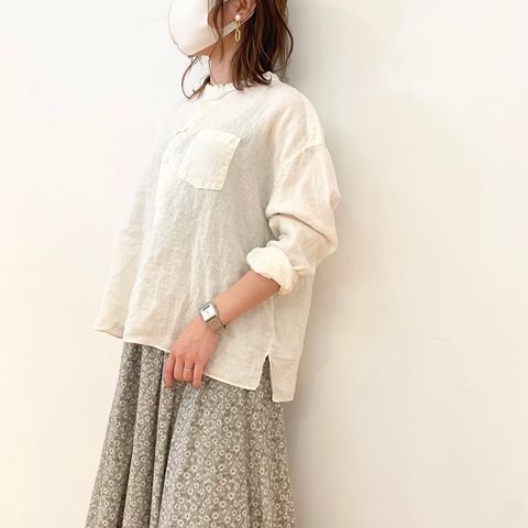 D.M.G.のリネンシャツでフェミニンすぎないナチュラルコーデ