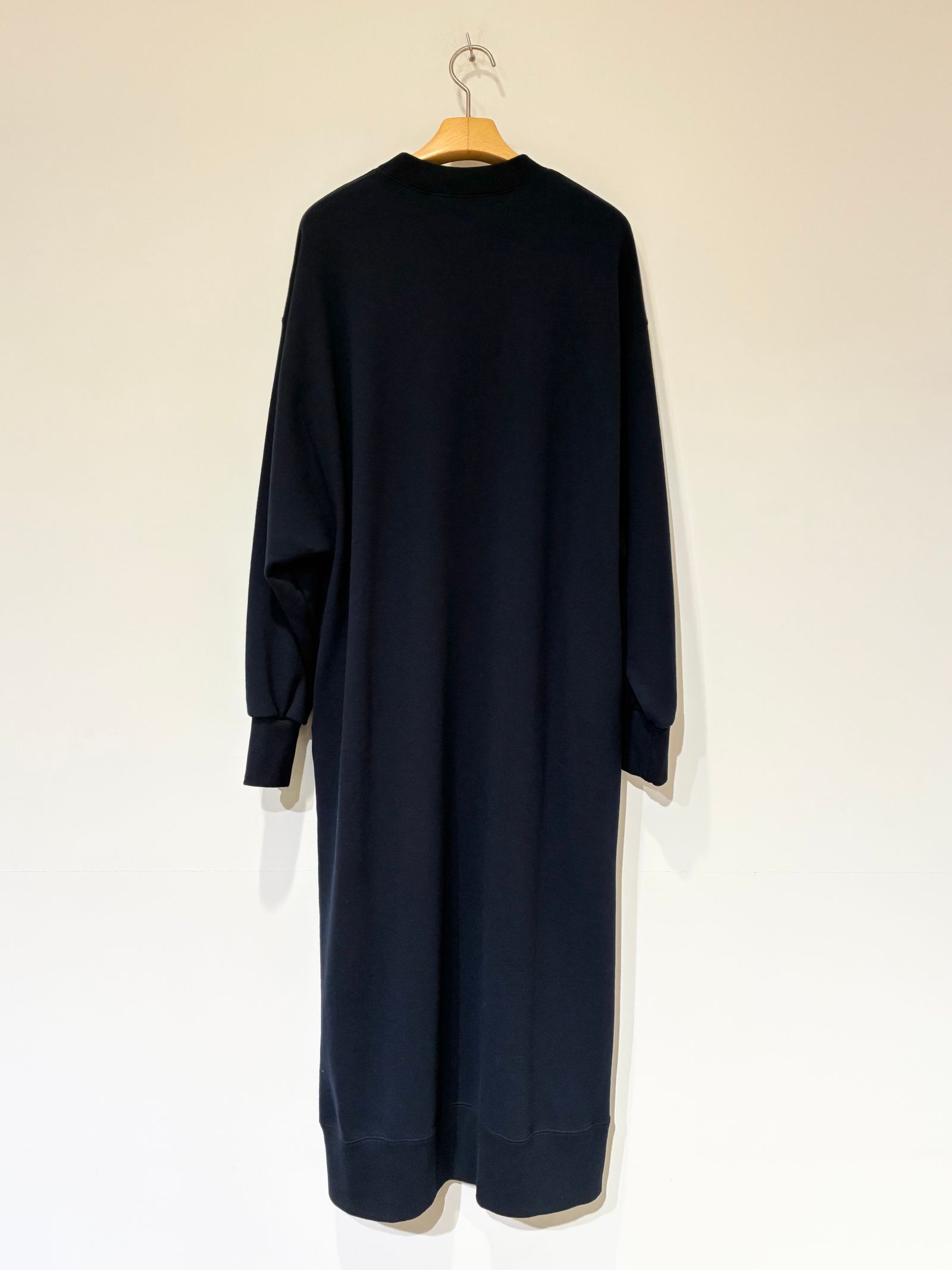COLLEGE SWEAT DRESS / ロゴプリントスウェットワンピース / ネイビー
