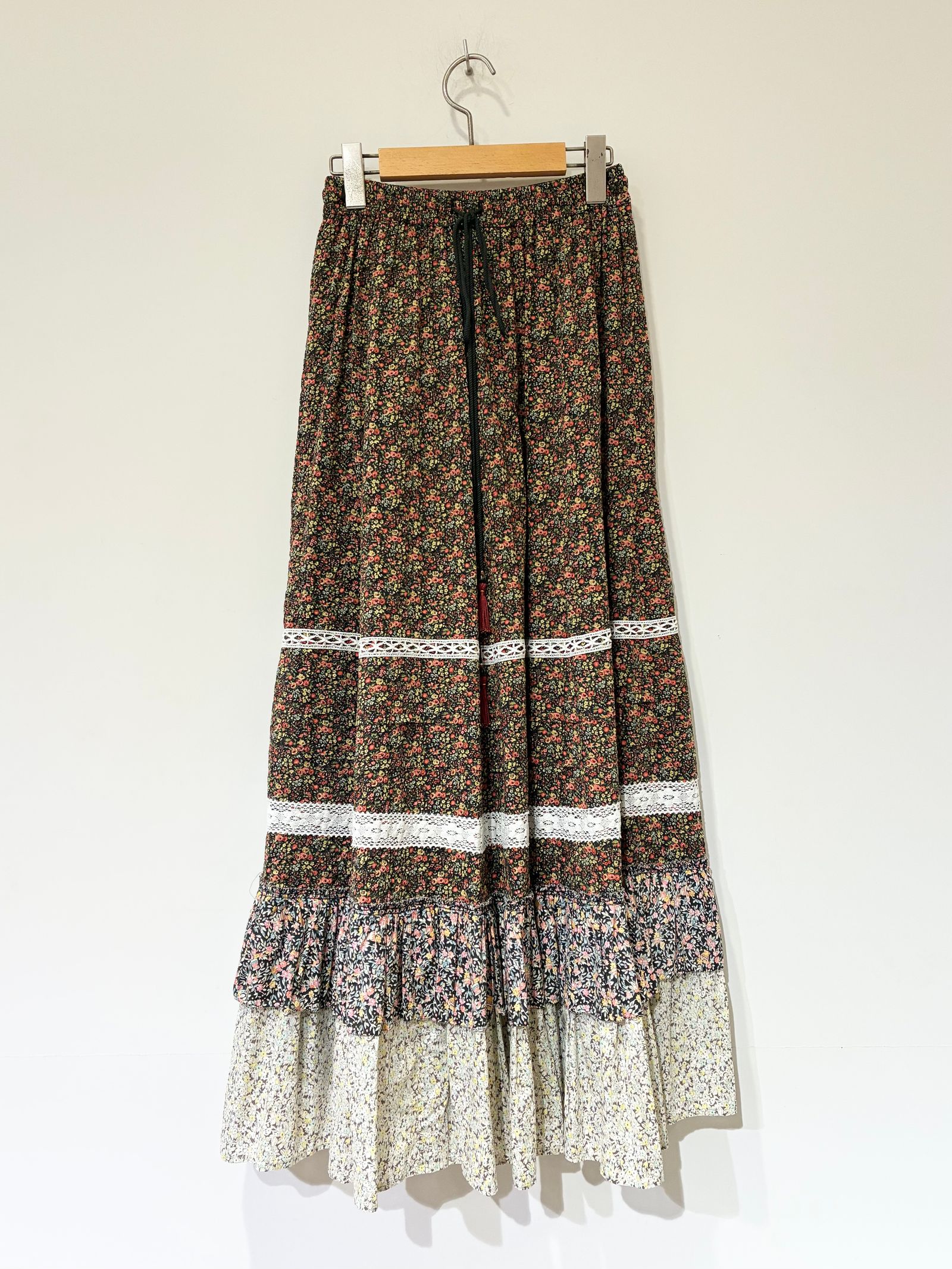 Printed Skirt / 花柄プリントスカート / ブラック