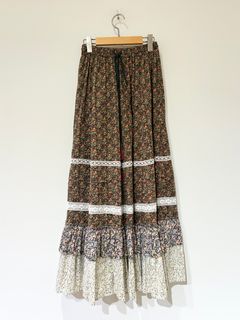 Printed Skirt / 花柄プリントスカート / ブラック