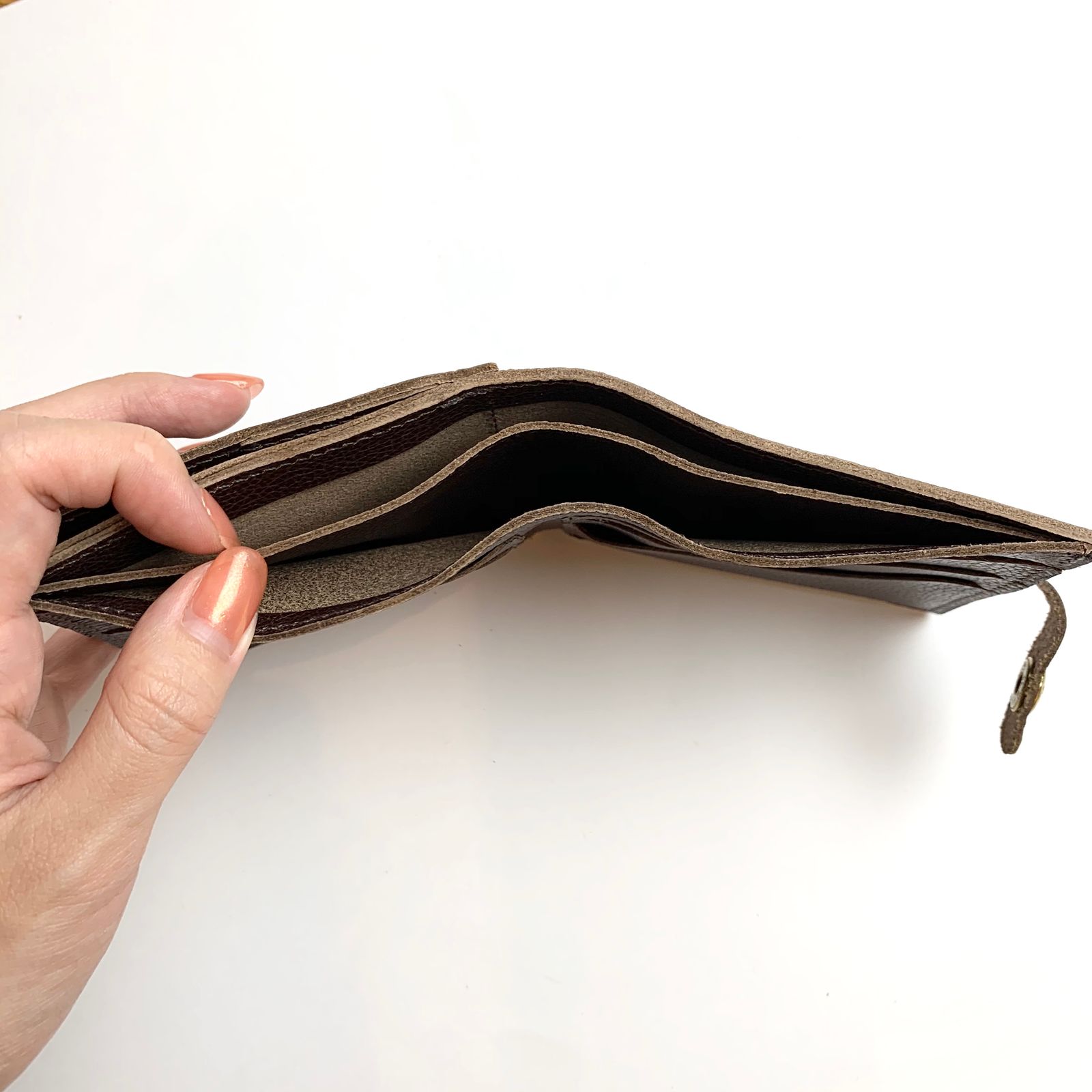 レザー二つ折り財布