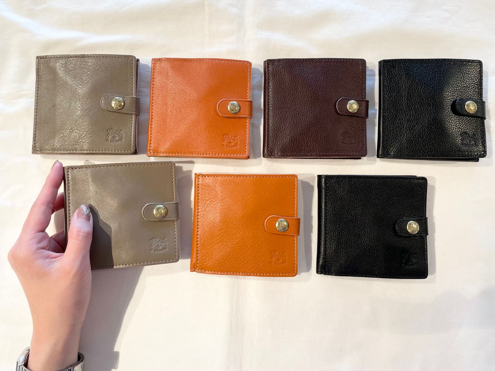 IL BISONTE スナップボタン二つ折り財布 | HALLOW's web store