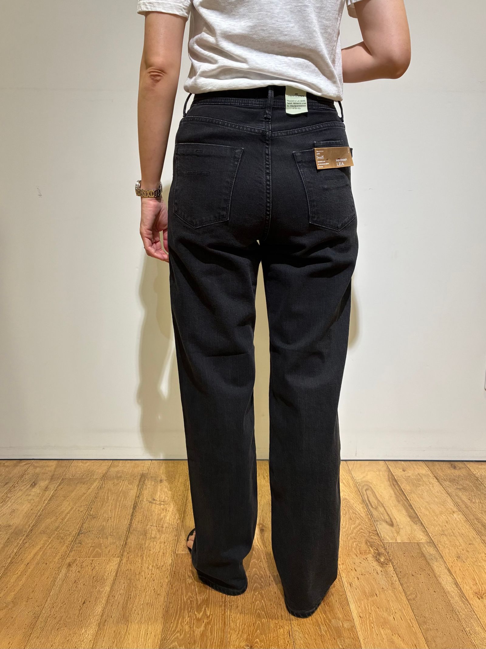 極美品YANUKヤヌーク ボーイズストレートデニムLEA26 UBK ブラック YANUK ヤヌーク レア ボーイズストレート LEA (BoysStraight
