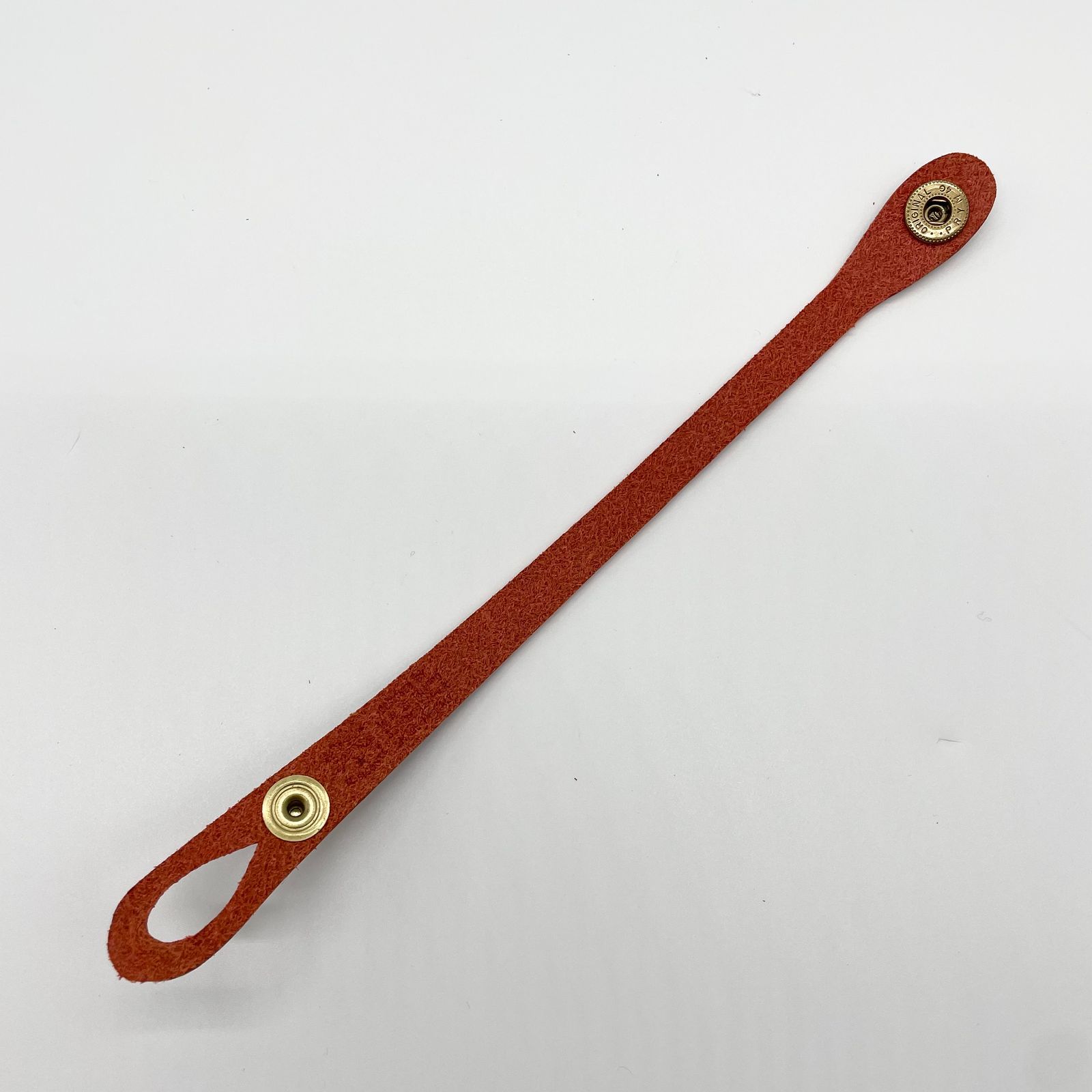 スナップボタンレザーブレスレット