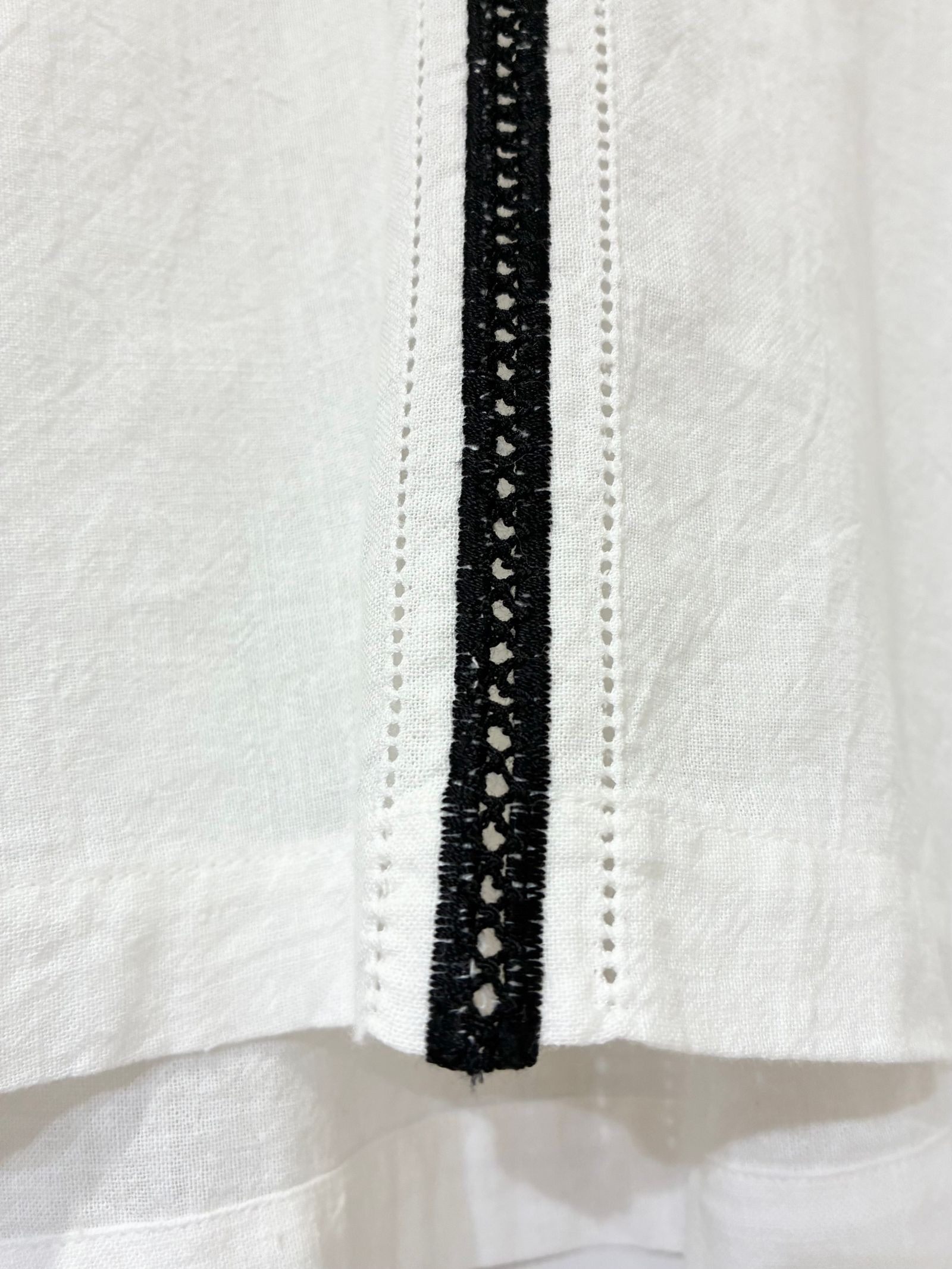 Embroiderd Blouse / 刺繍ブラウス / ホワイト