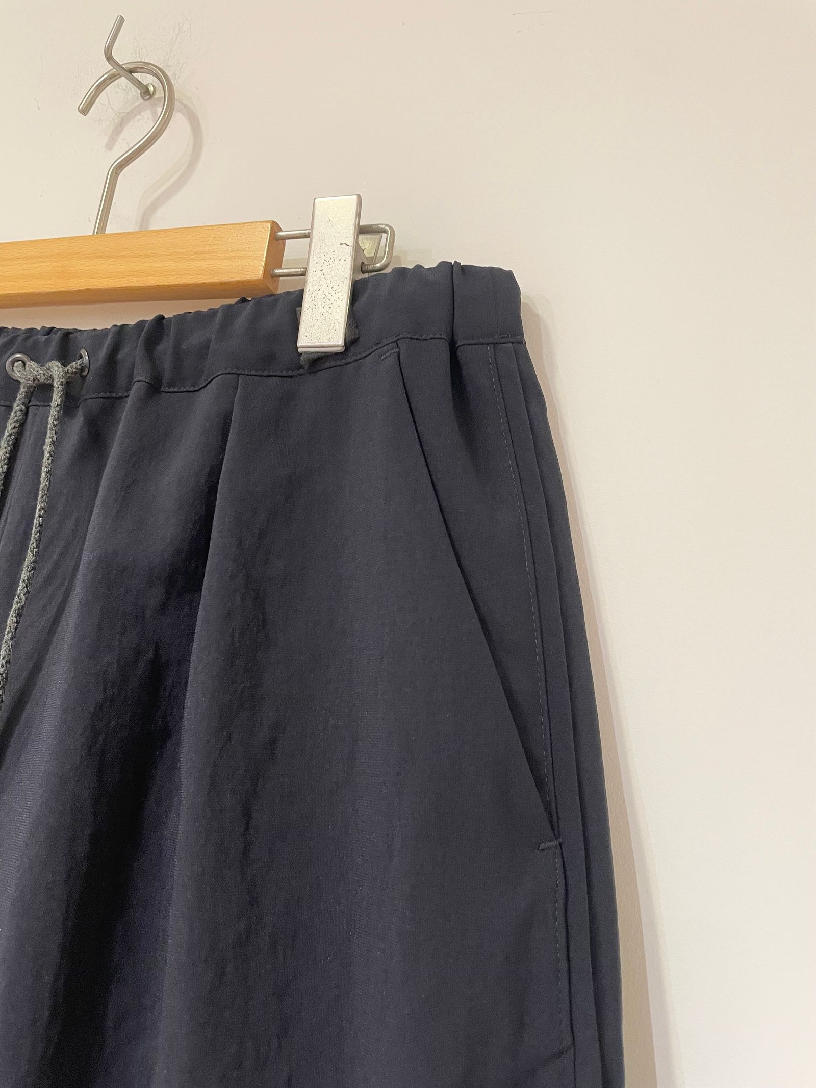 Shari Wide Shorts / タックワイドショートパンツ / ダークネイビー
