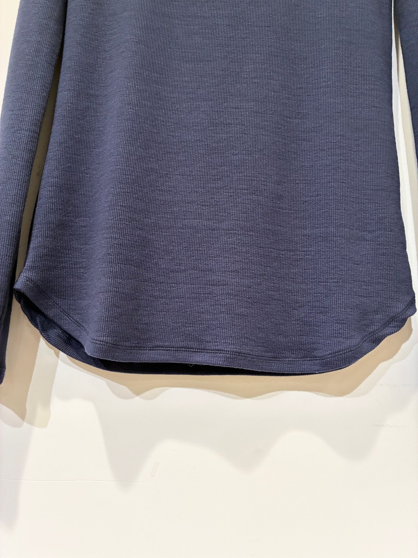 レーヨンニットリブジャージー オープンクルーネック / ロングスリーブリブニット / ネイビー