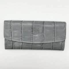 クロコ型押しフラップ付き長財布
