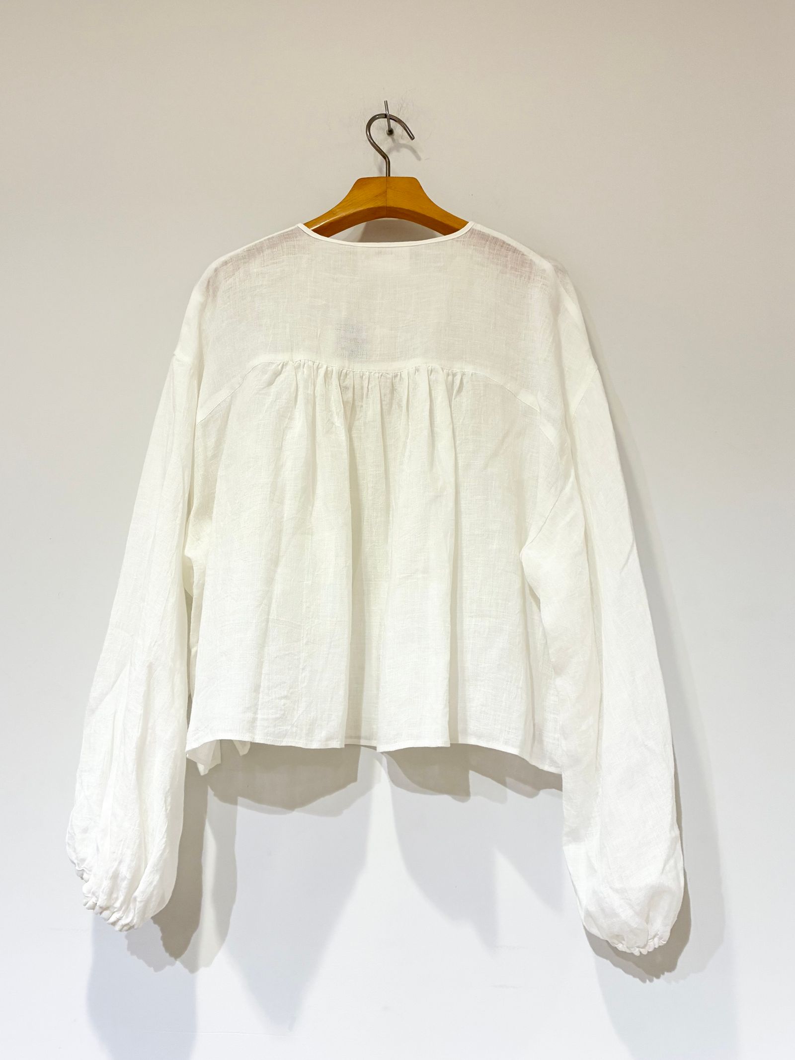 リネンボイルブラウス / 前開きノーカラーブラウス / ホワイト