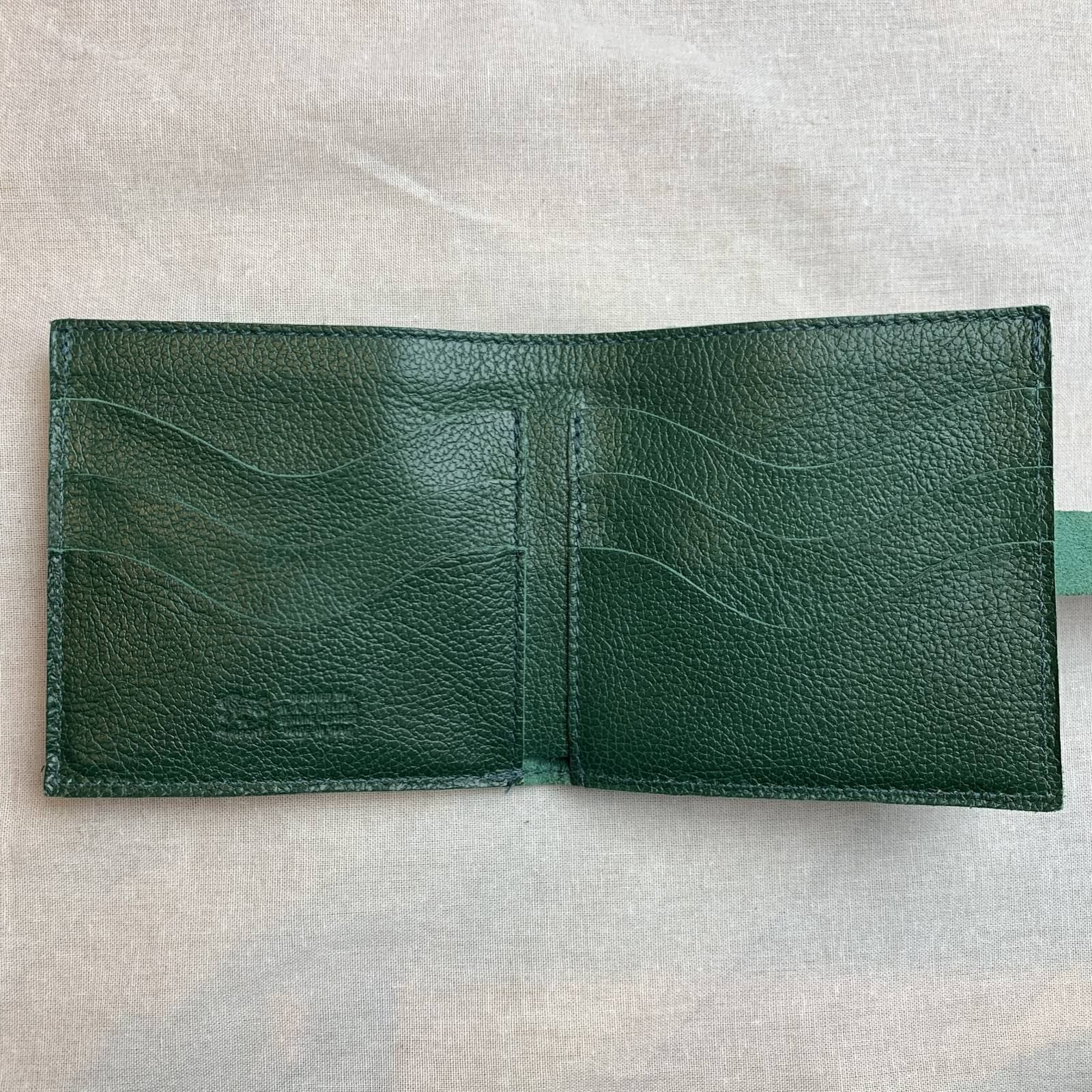 レザー二つ折り財布
