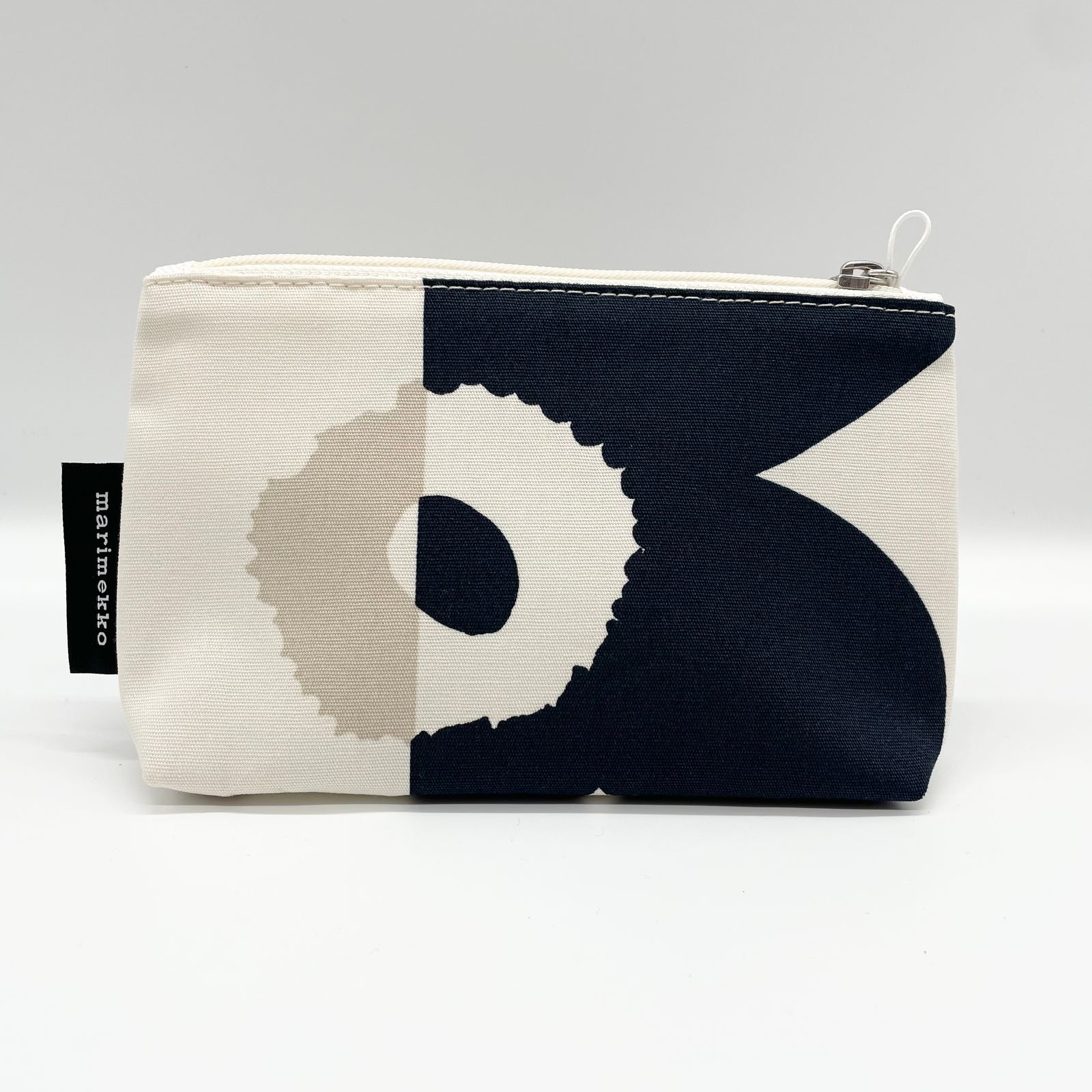 Eelia Suur Unikko ポーチ