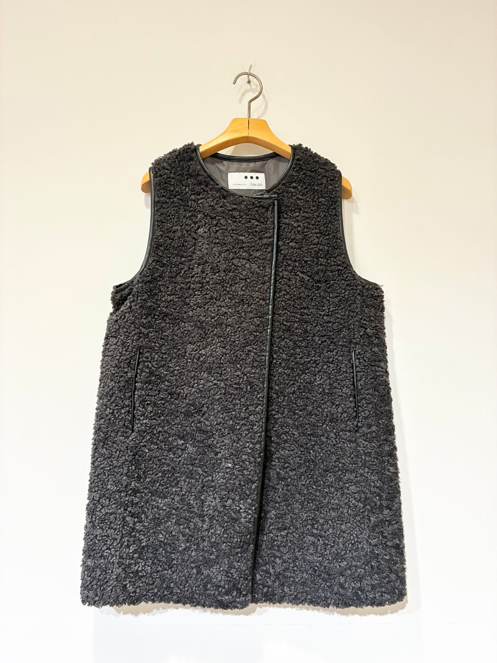 【リア】プードルボア ロングベスト / ブラック