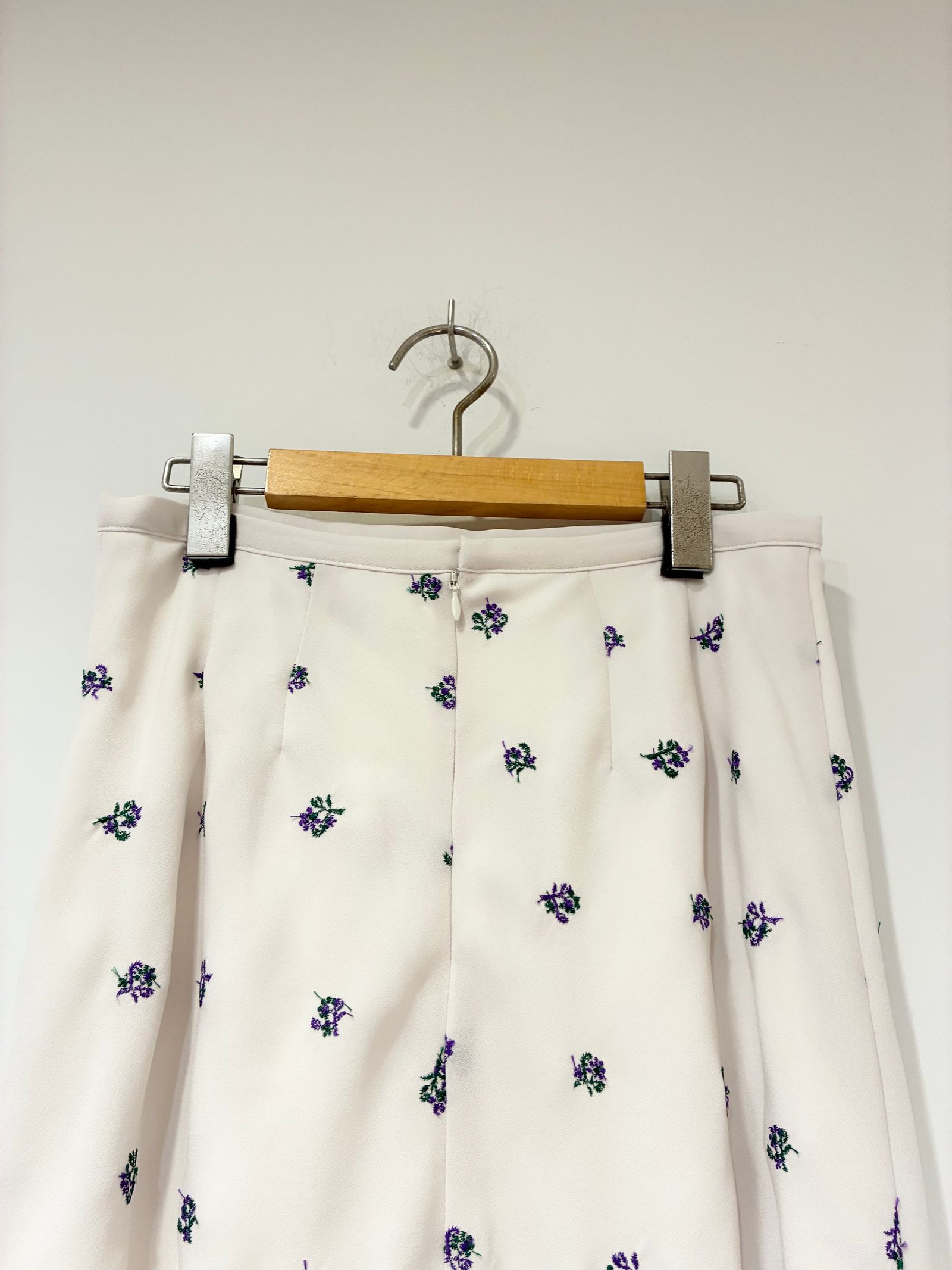 Still Garden Embroidery Skirt / 花柄刺しゅうマーメードスカート / ホワイト