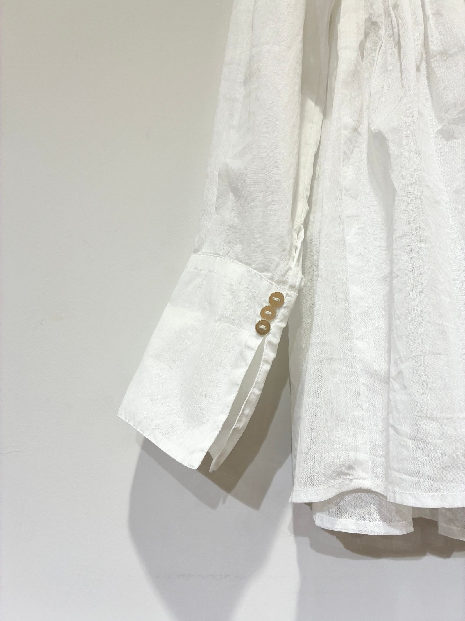Cotton Organza Tuck Blouse / ノーカラーピンタックブラウス / ホワイト