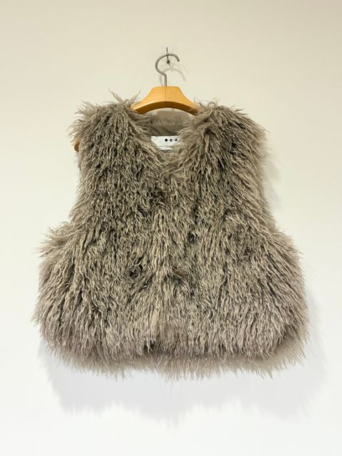 ウェイビーファー ショートジレ / ファーベスト / グレーベージュ