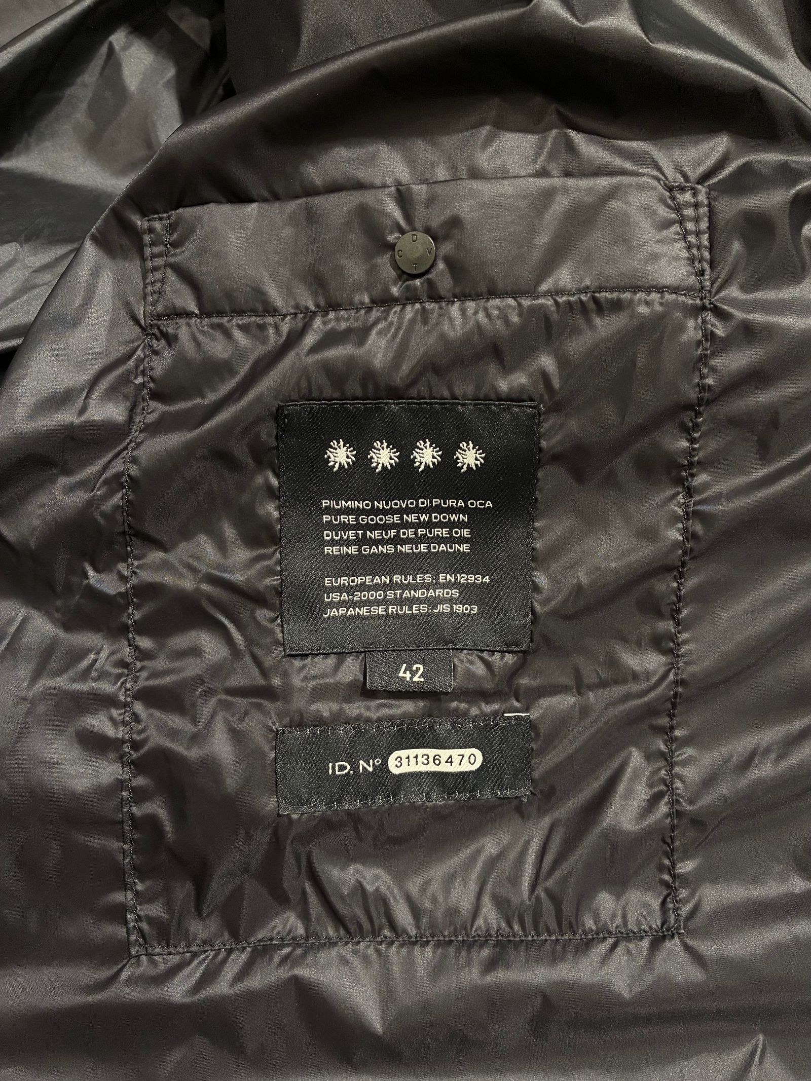 WICAPI / ウィカピ / ミドル丈ダウン / ブラック