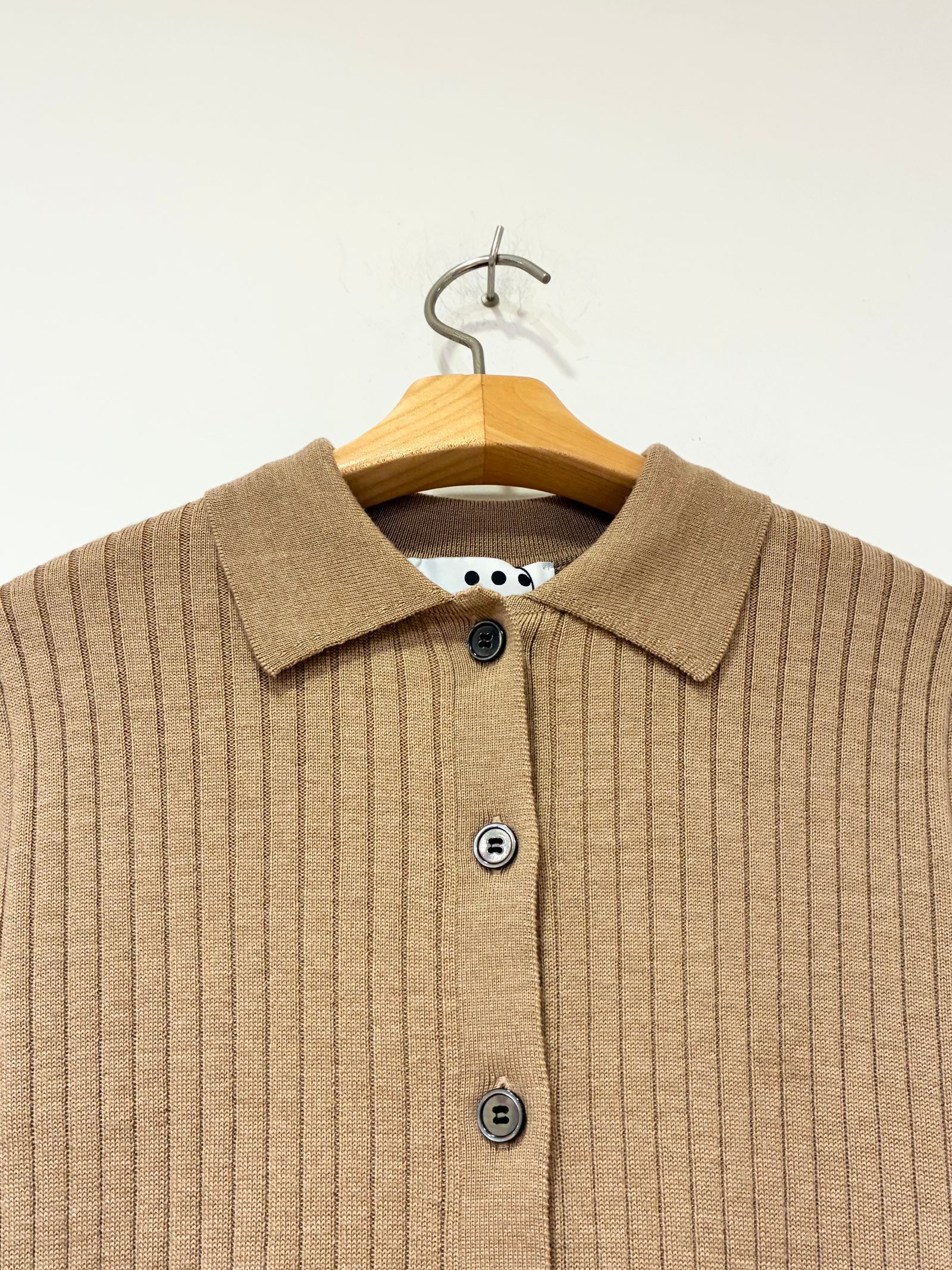 ウールアウトフィット ポロカーディガン / ポロニット / ベージュ