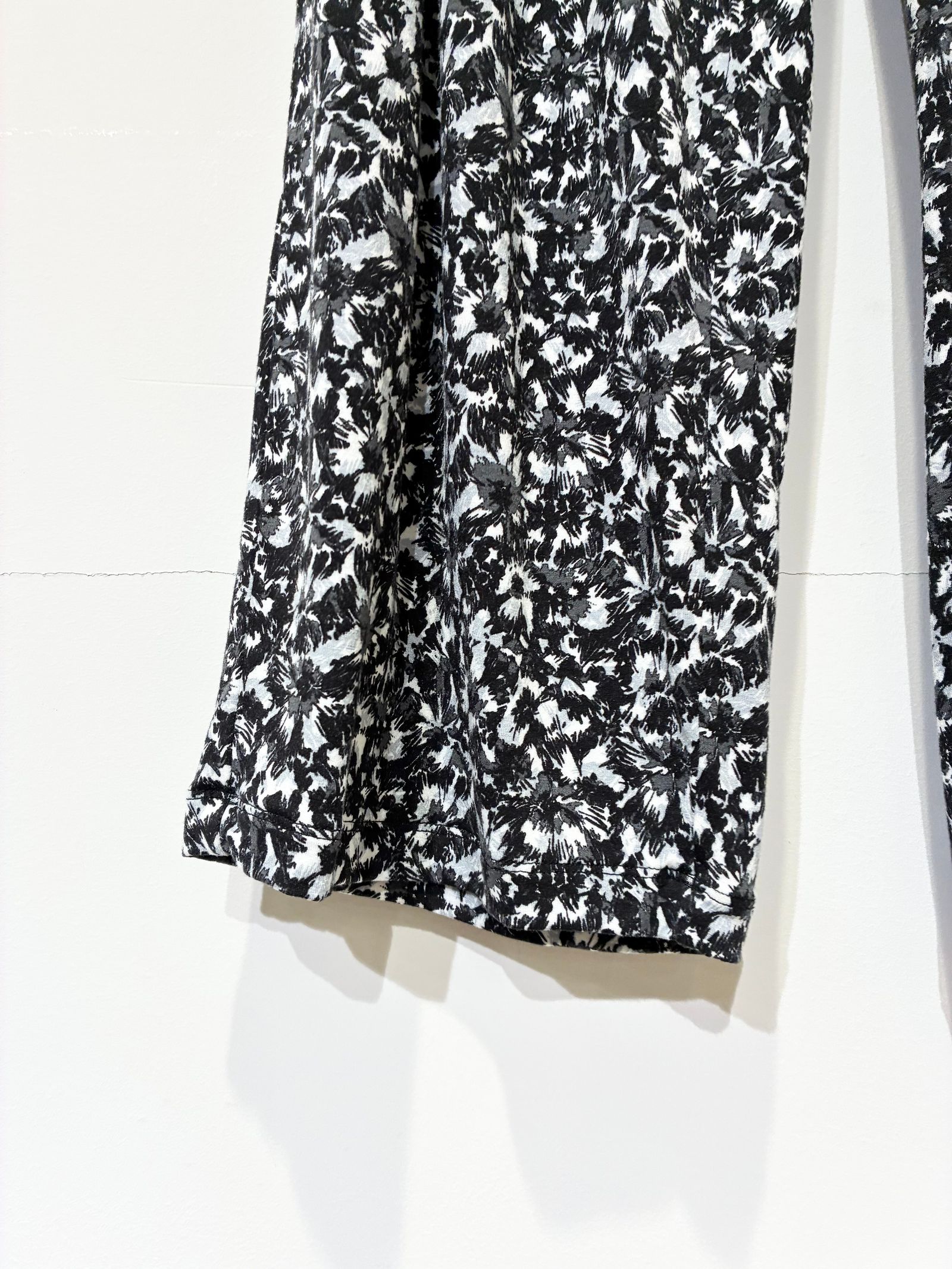 トラベルライン パンツ / イージーワイドパンツ / ブラック / マルチカラー