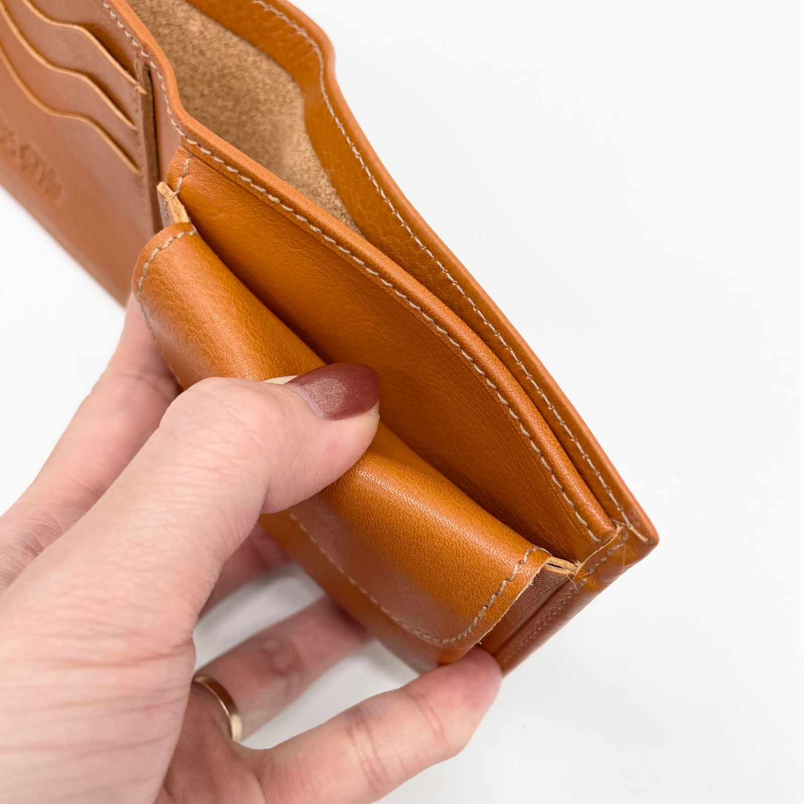 レザー二つ折り財布