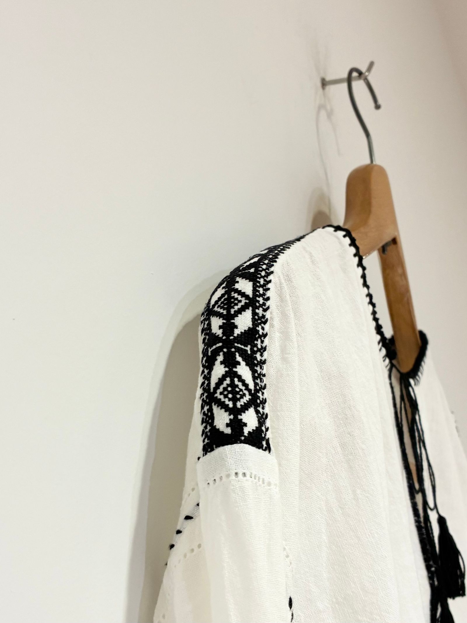 Embroiderd Blouse / 刺繍ブラウス / ホワイト