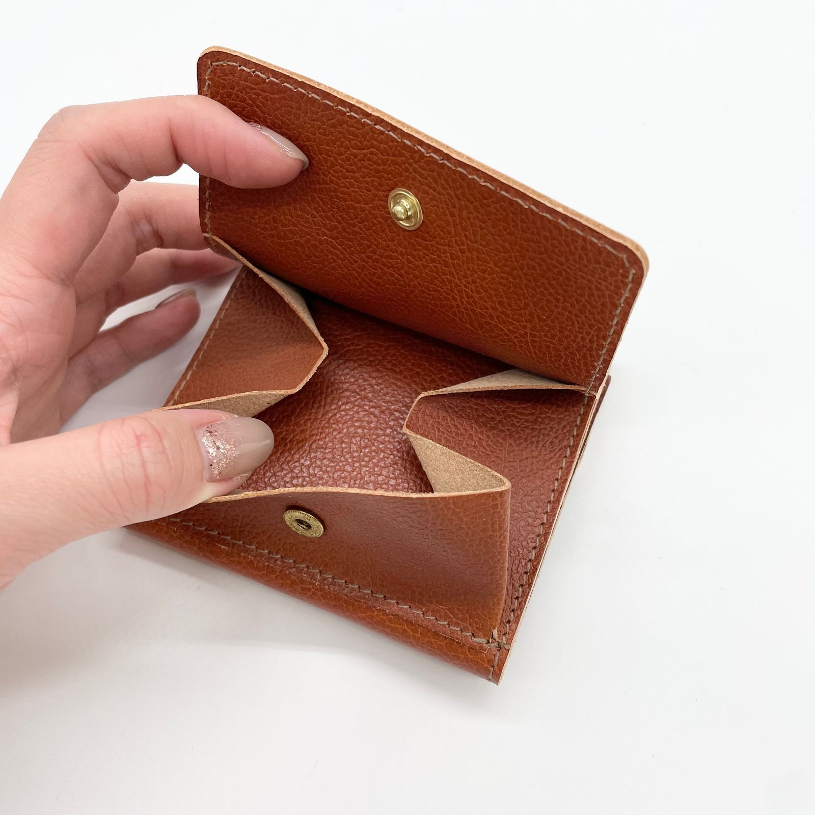レザー二つ折り財布