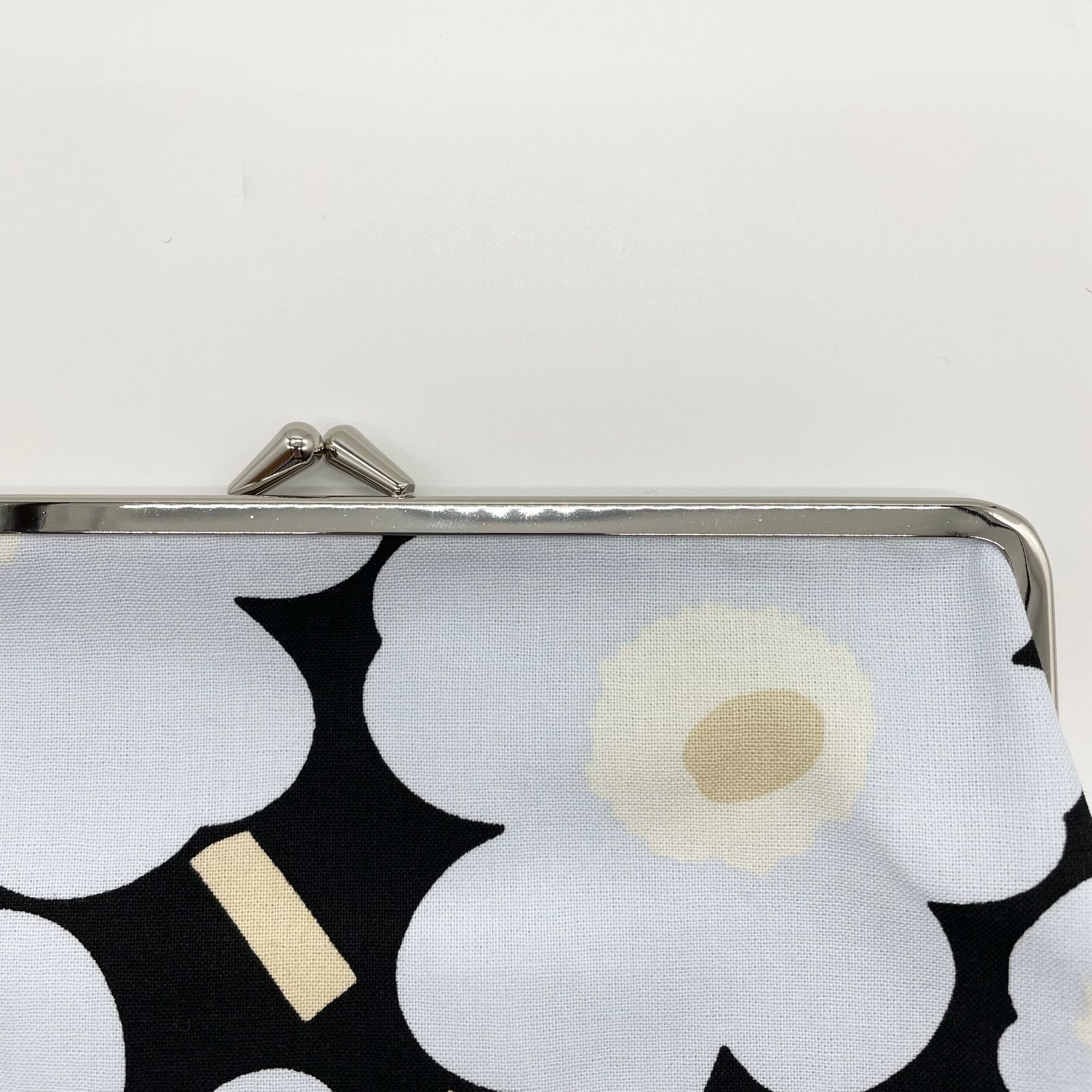 【2024SS】マリメッコ/ Korttikukkaro MIni Unikko がま口ポーチ Marimekko - Kortti Kukkaro Mini Unikko がま口ポーチ