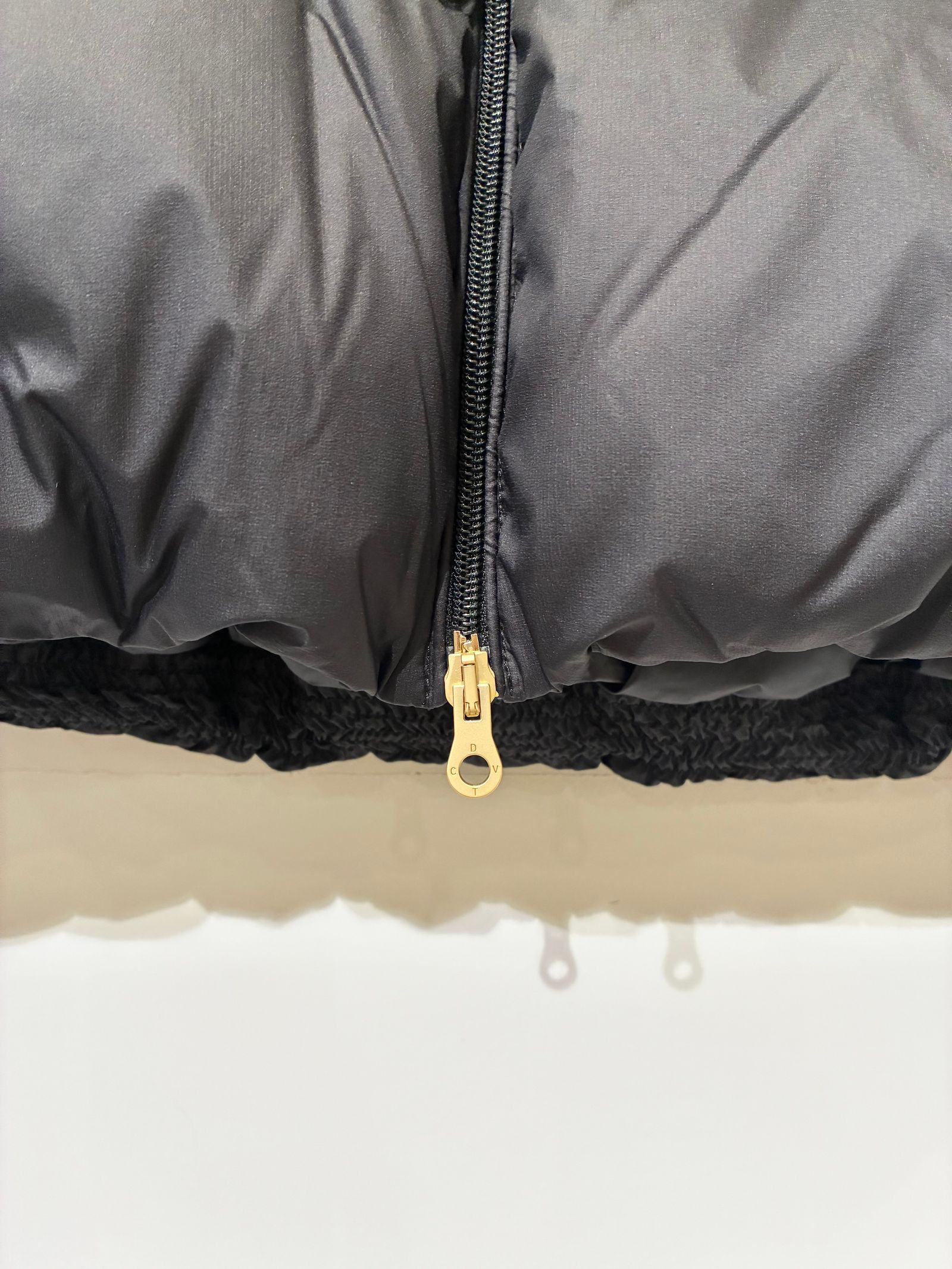 WICAPI / ウィカピ / ミドル丈ダウン / ブラック