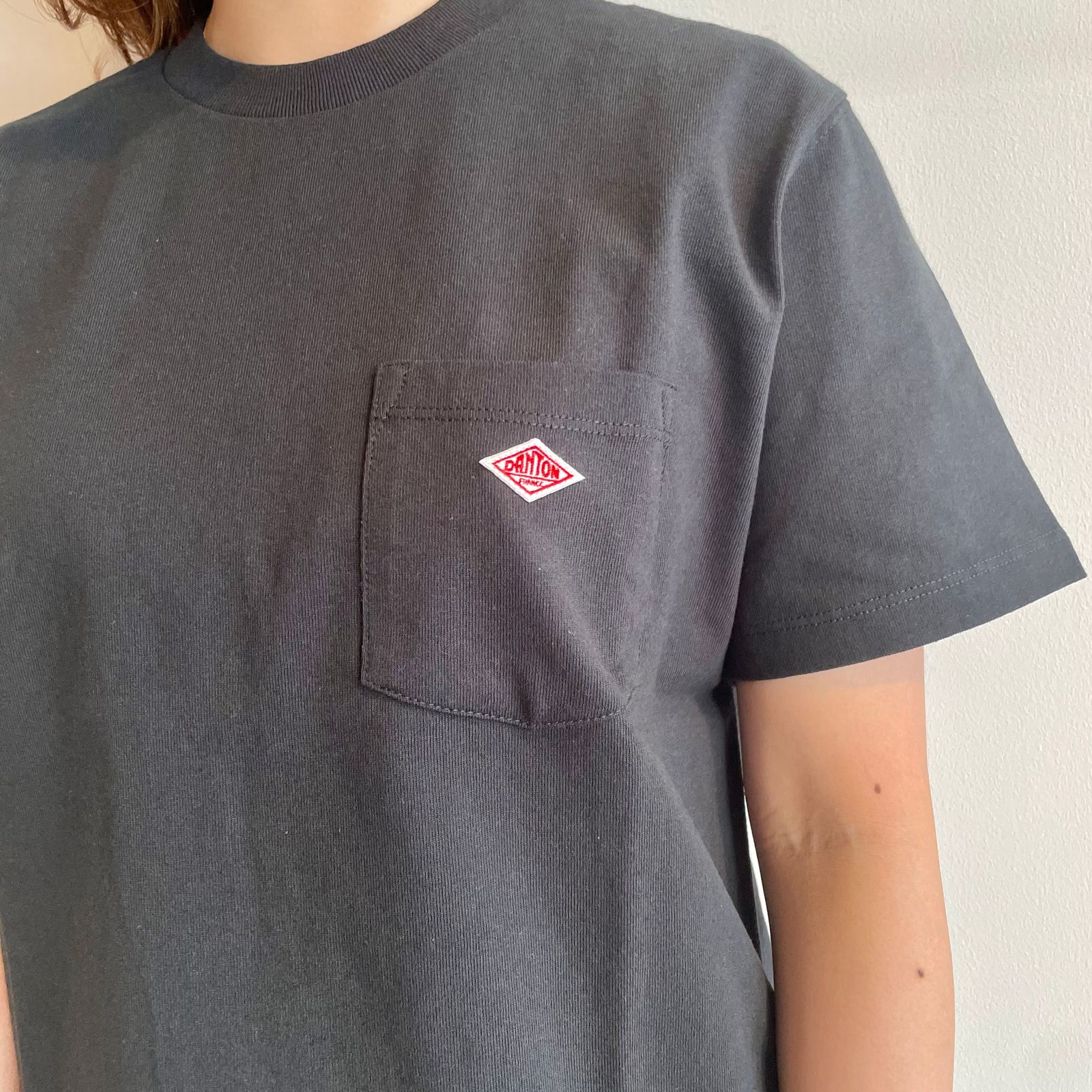 クルーネックポケットTシャツ